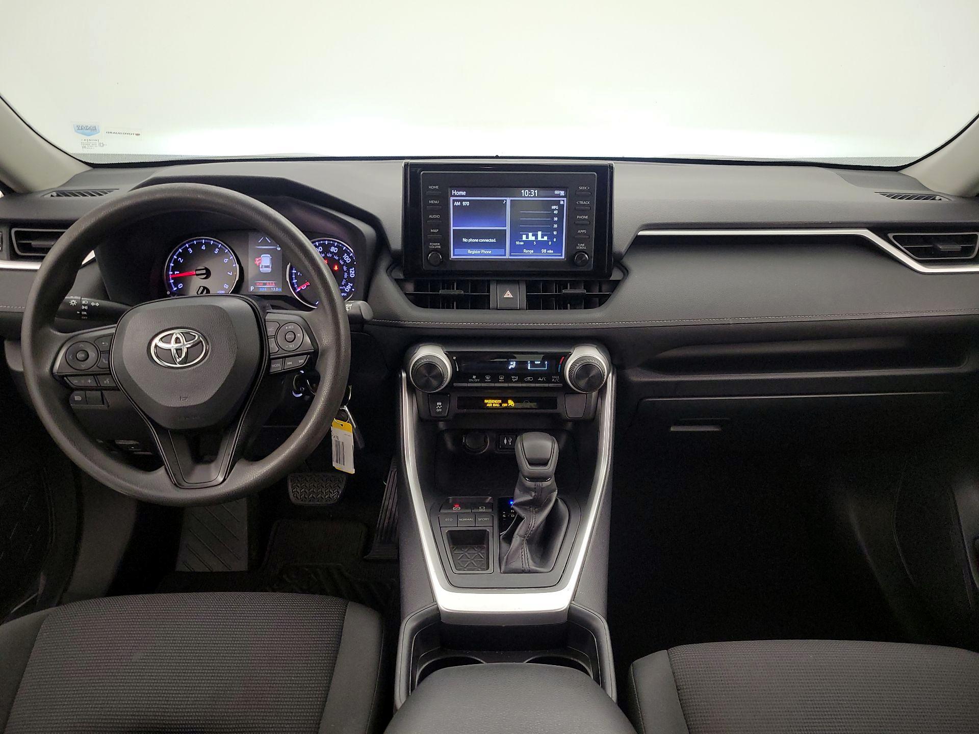 Thumbnail: 2019 Toyota RAV4 - 9