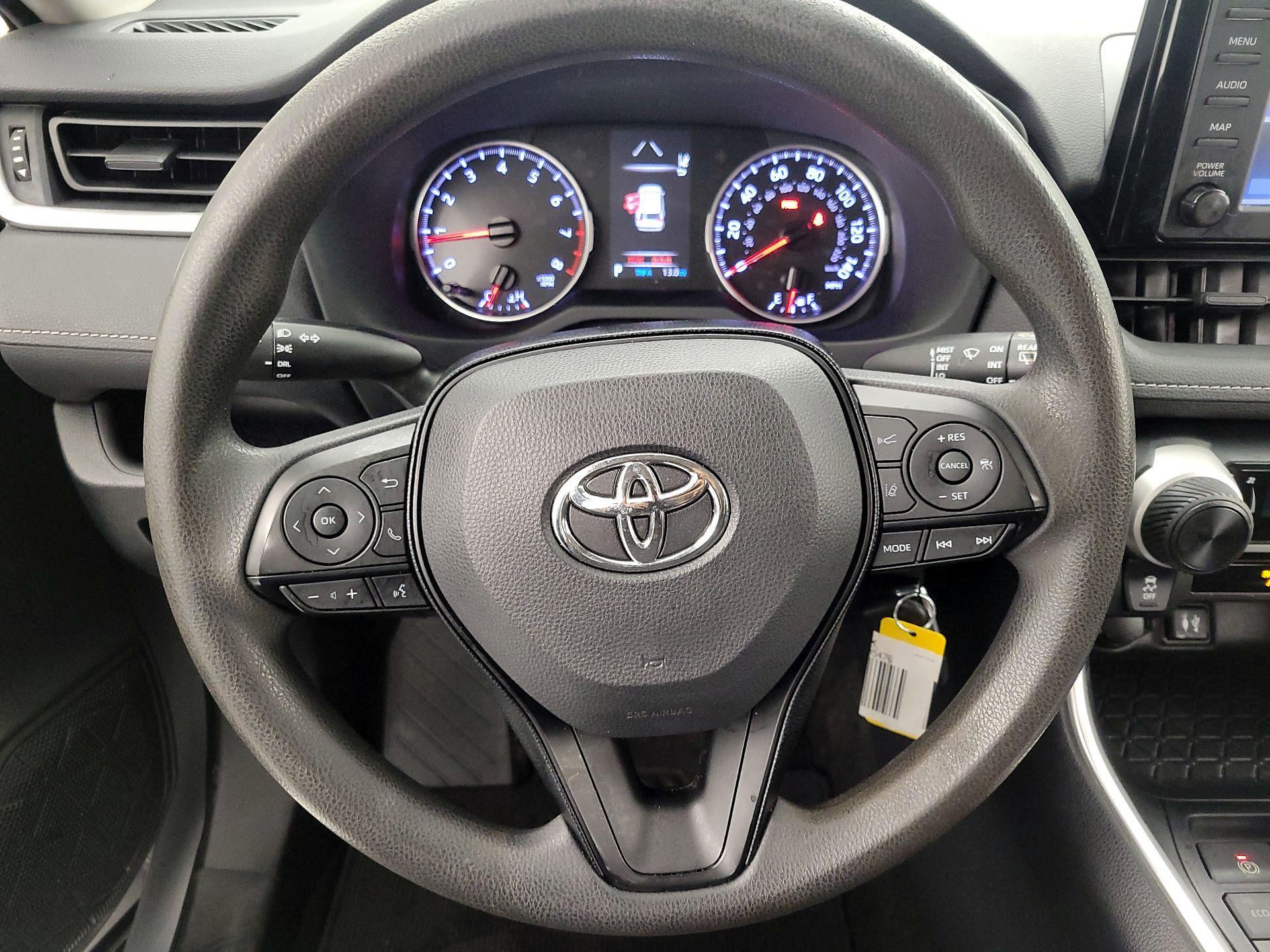 Thumbnail: 2019 Toyota RAV4 - 10