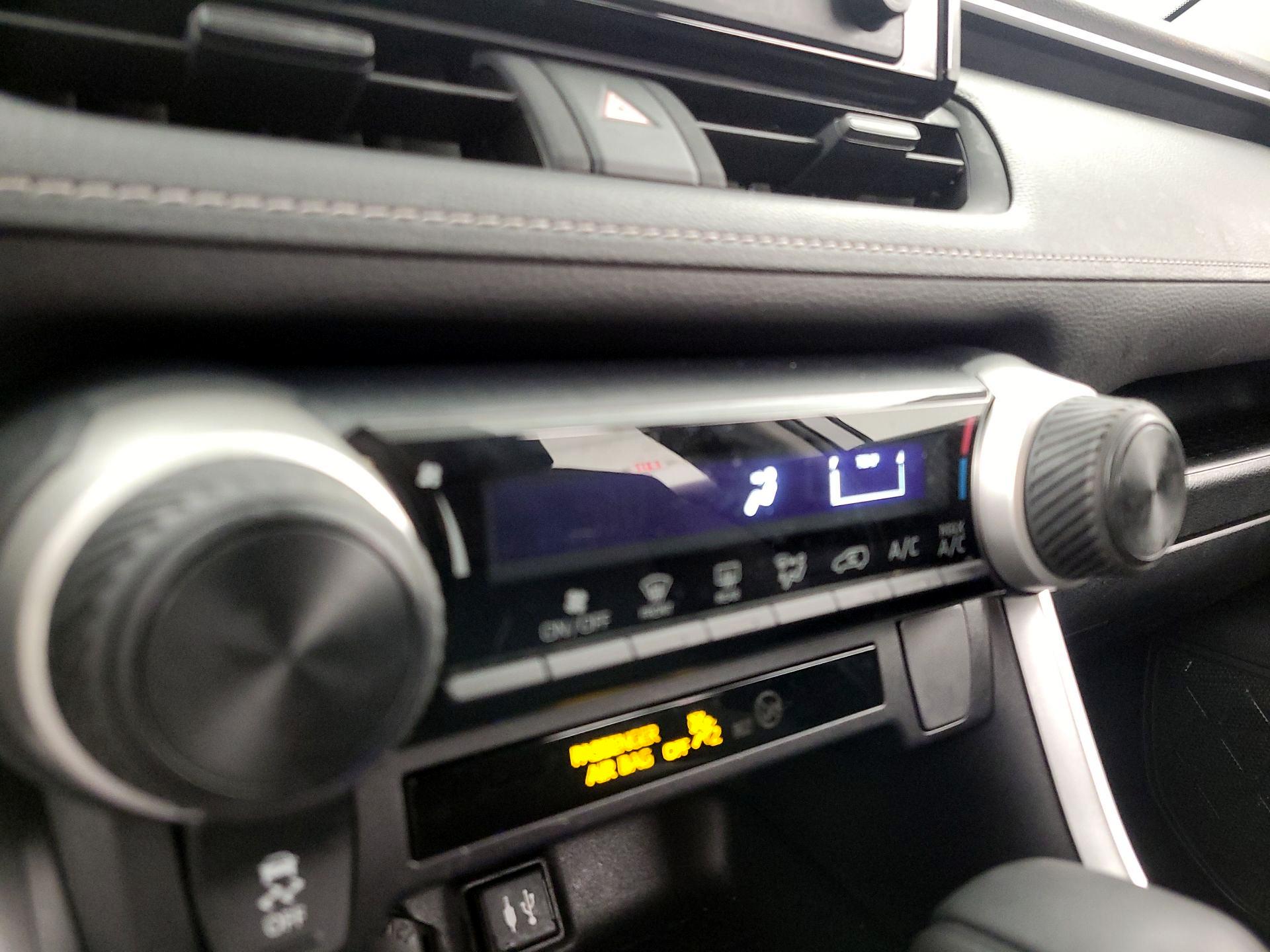 Thumbnail: 2019 Toyota RAV4 - 16