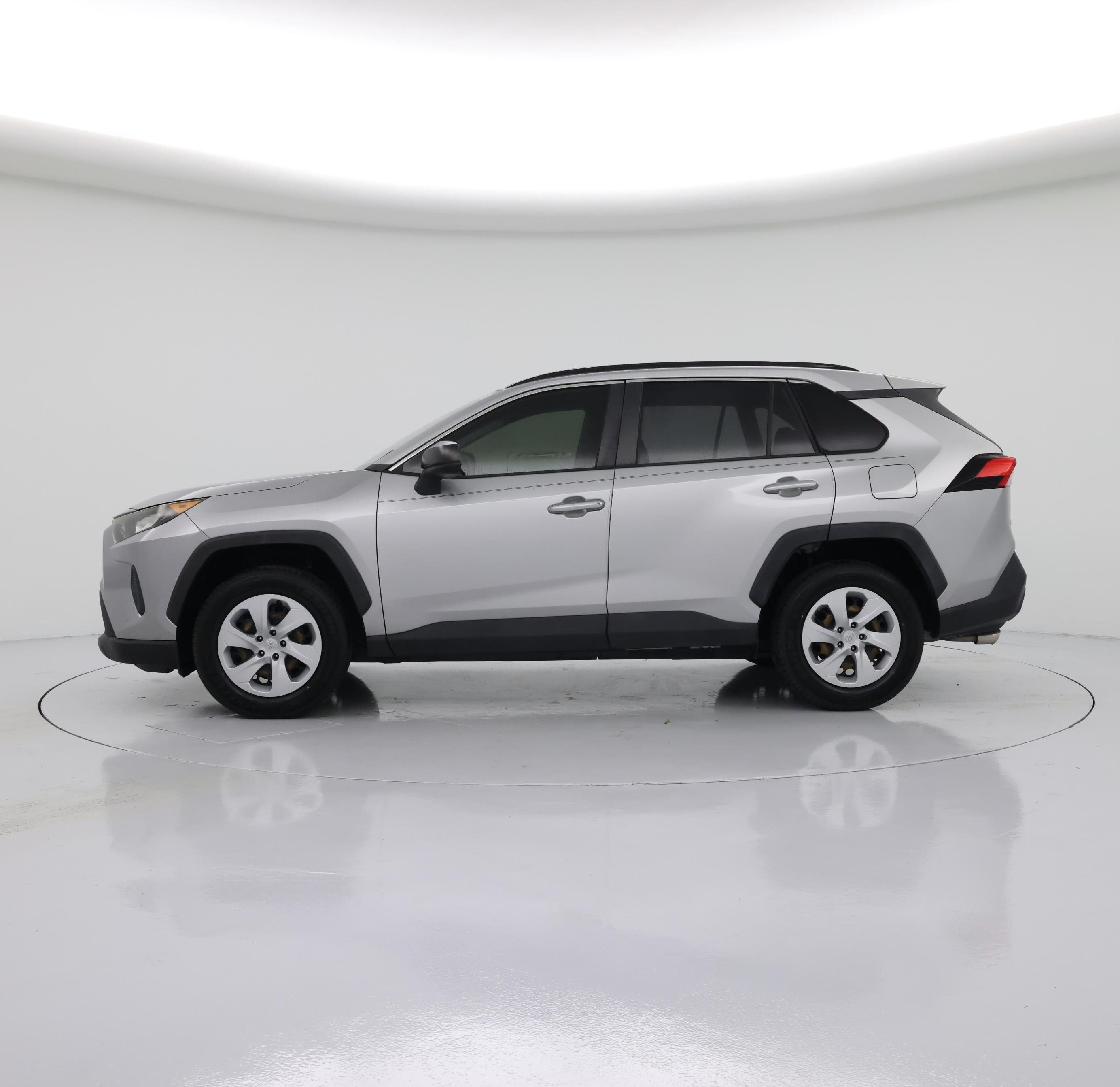 Thumbnail: 2019 Toyota RAV4 - 3