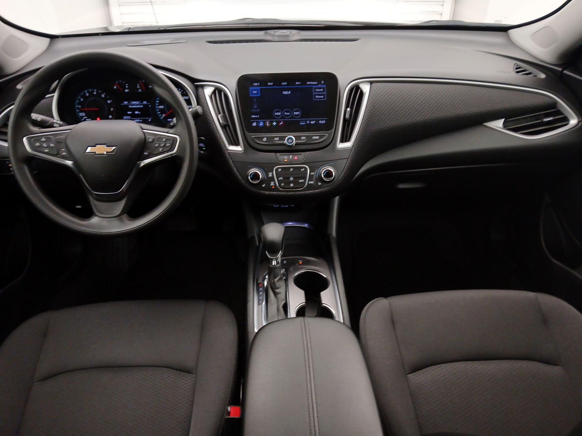 Thumbnail: 2024 Chevrolet Malibu - 9