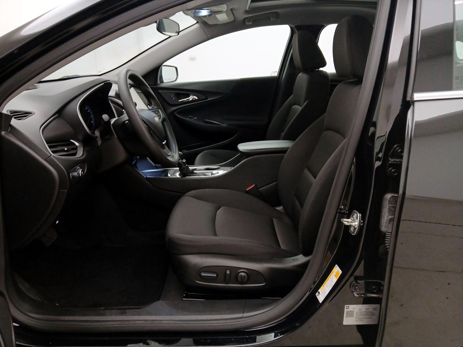 Thumbnail: 2024 Chevrolet Malibu - 11