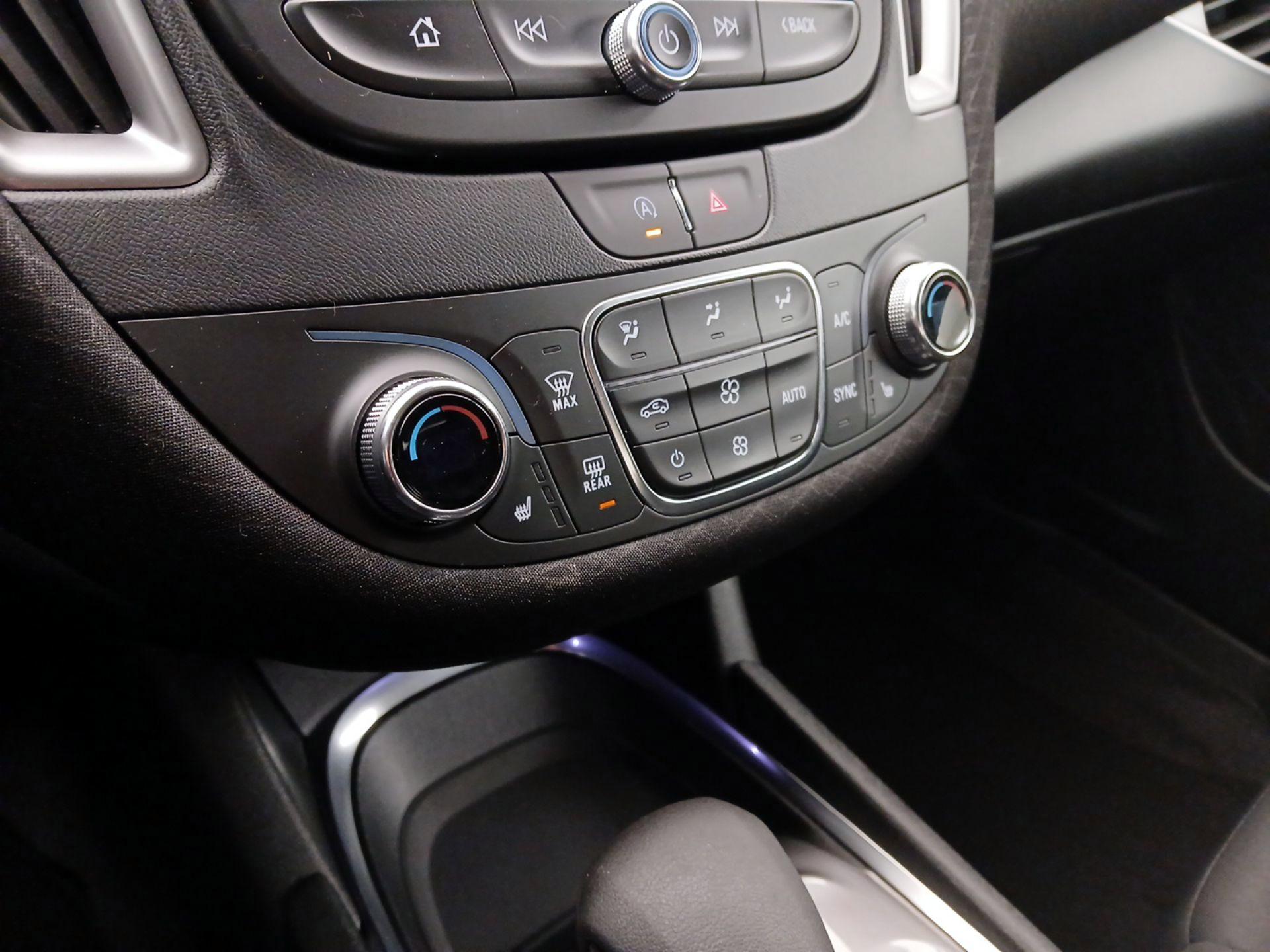 Thumbnail: 2024 Chevrolet Malibu - 16