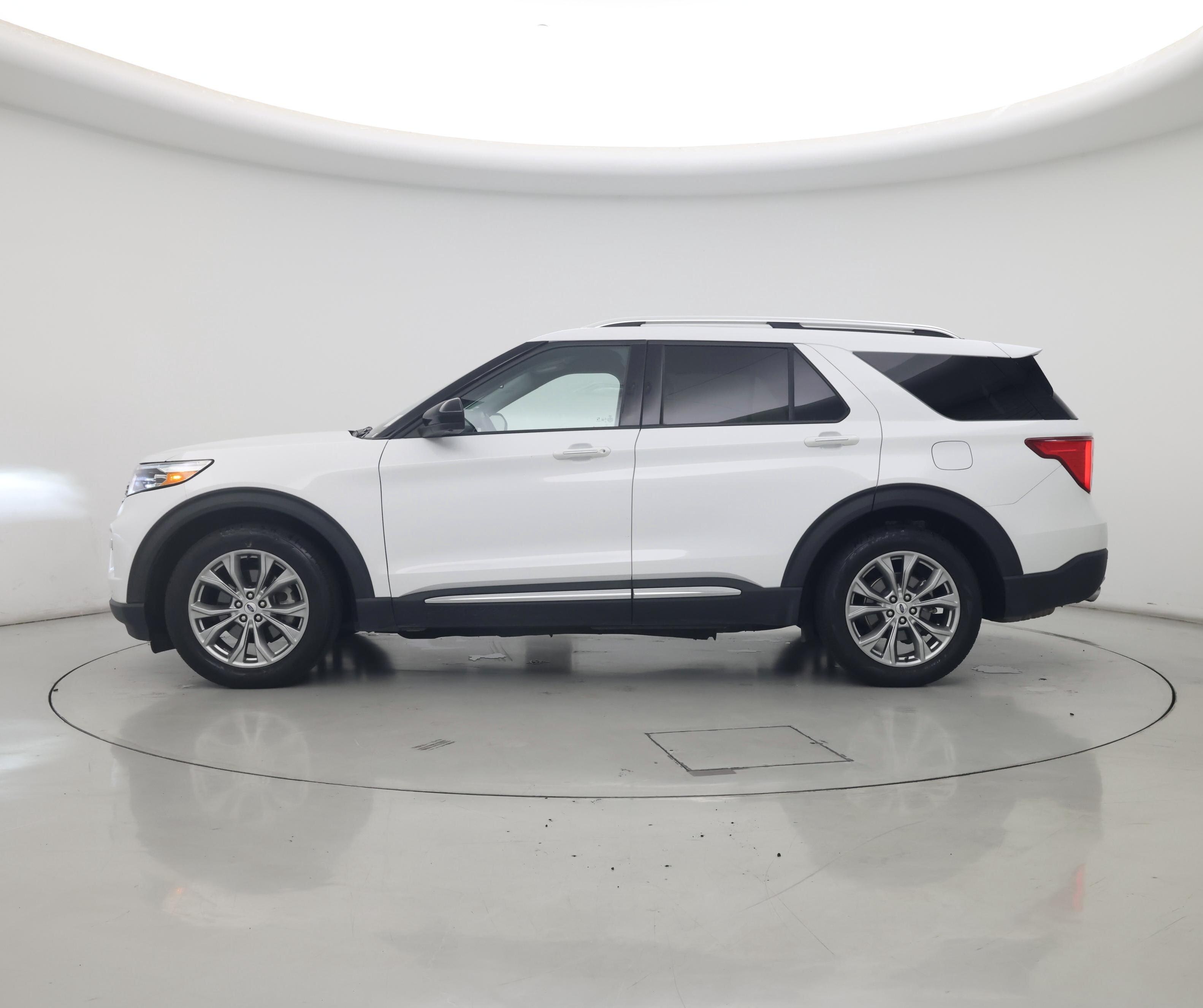 Thumbnail: 2023 Ford Explorer - 3