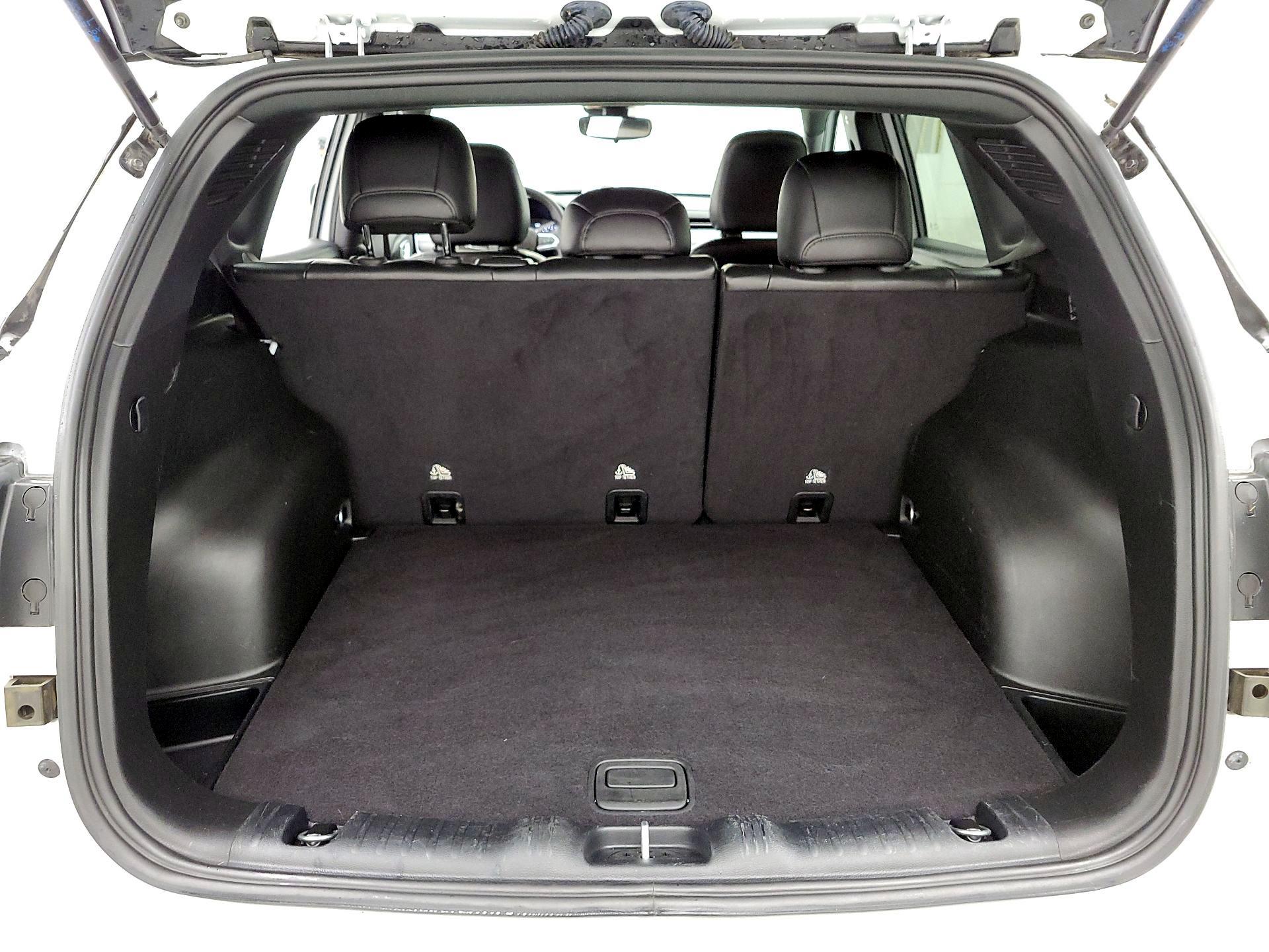 Thumbnail: 2023 Jeep Compass - 20