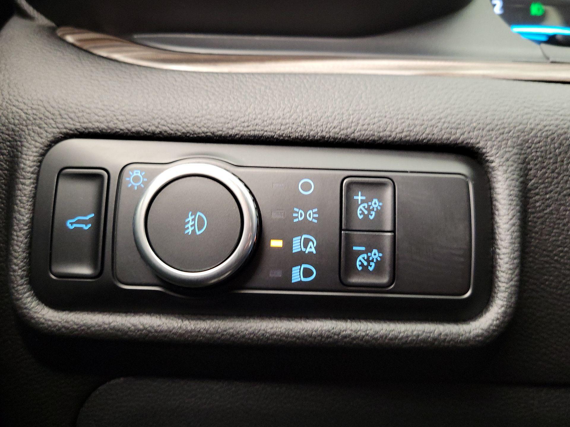 Thumbnail: 2023 Ford Explorer - 13