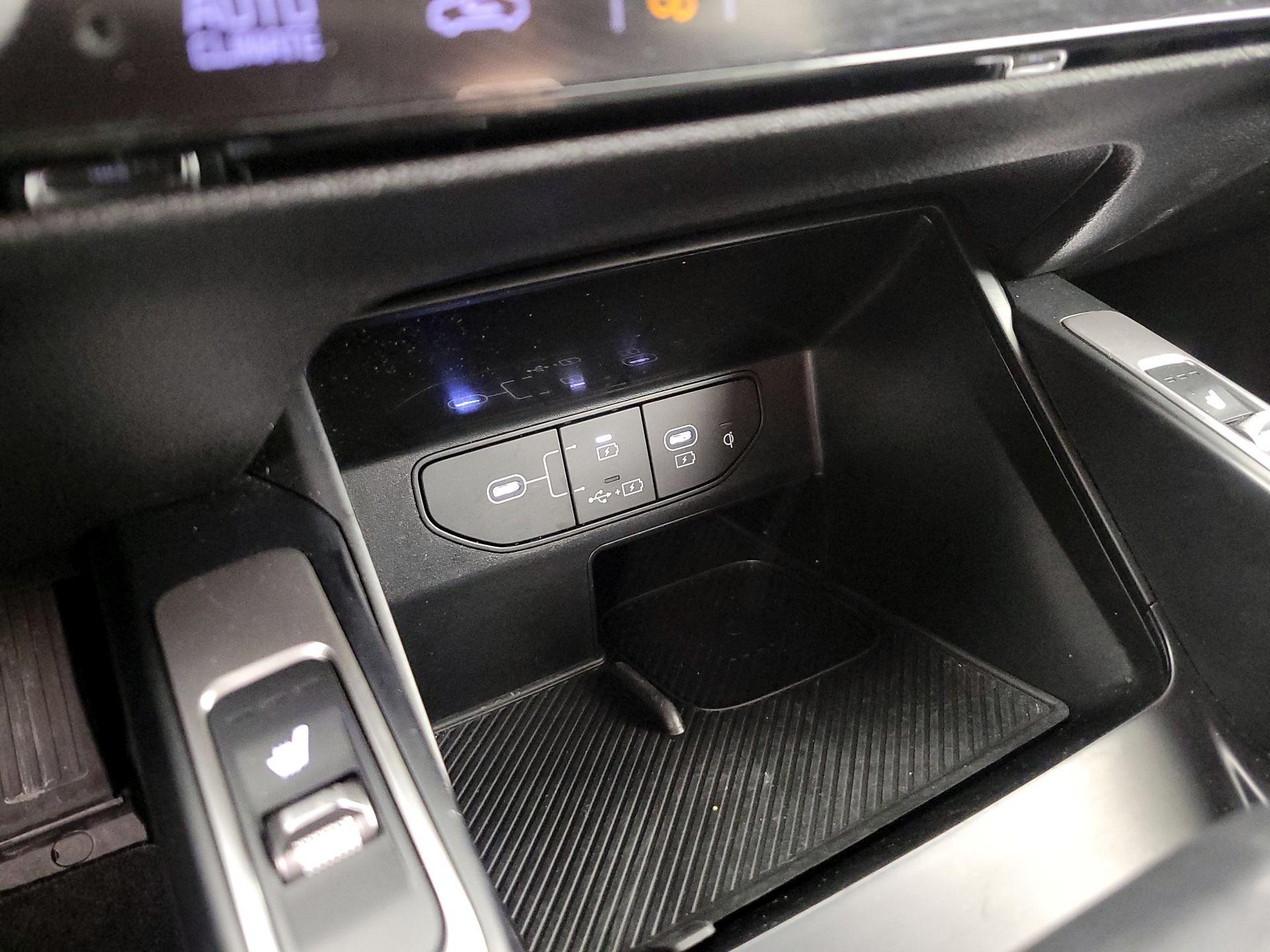 Thumbnail: 2024 Kia Sorento - 19