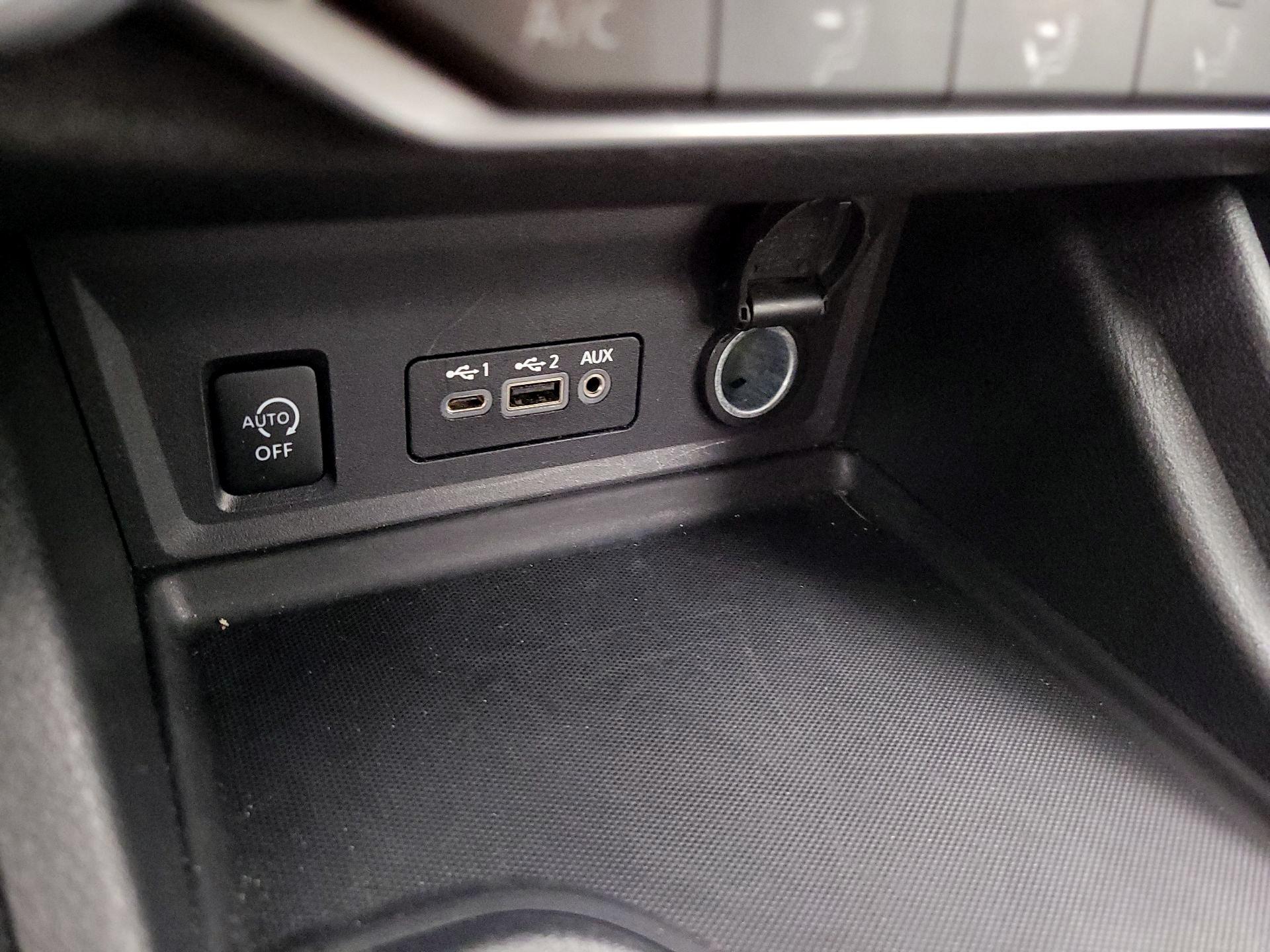 Thumbnail: 2024 Nissan Sentra - 18