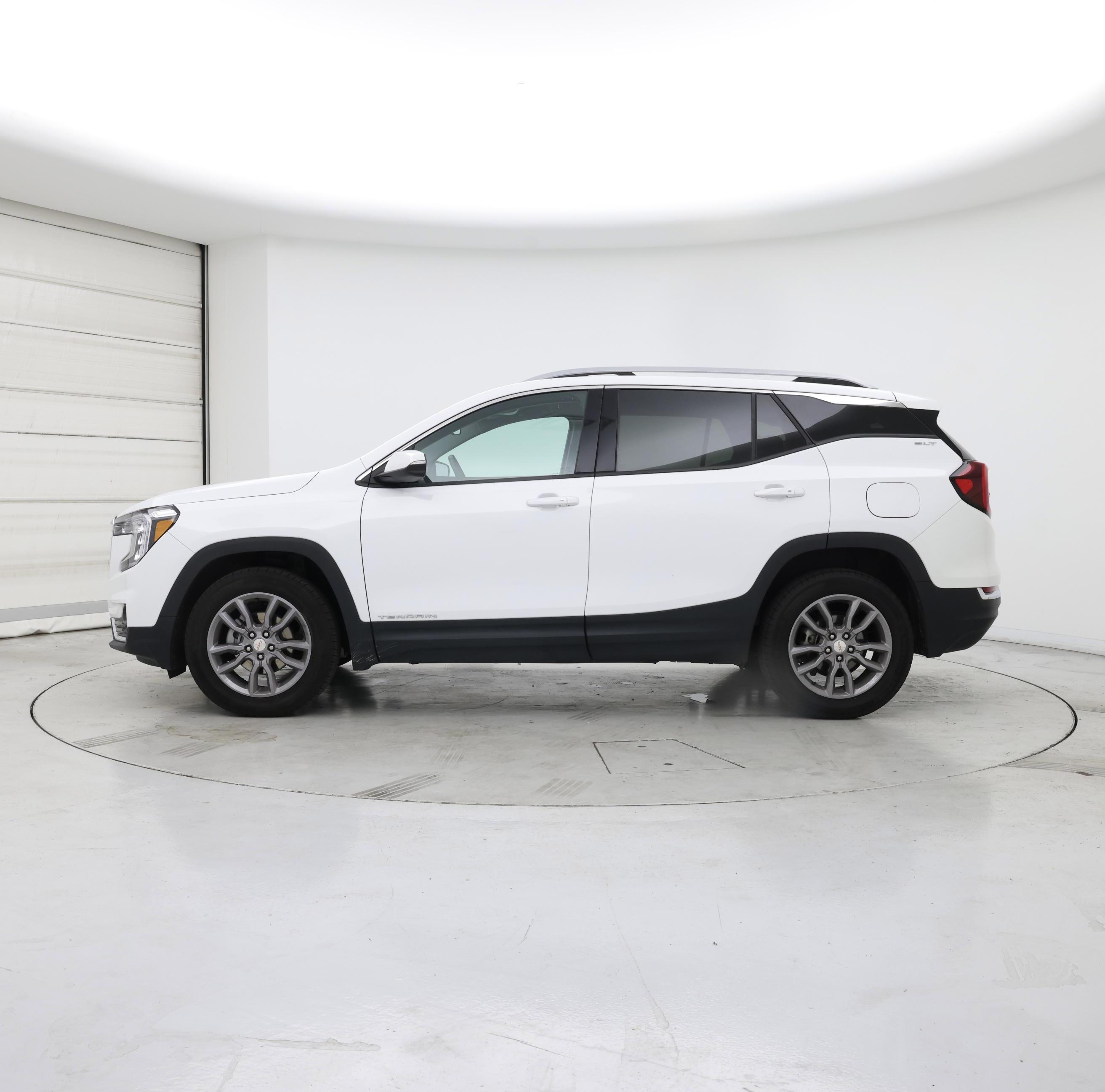 Thumbnail: 2024 GMC Terrain - 3