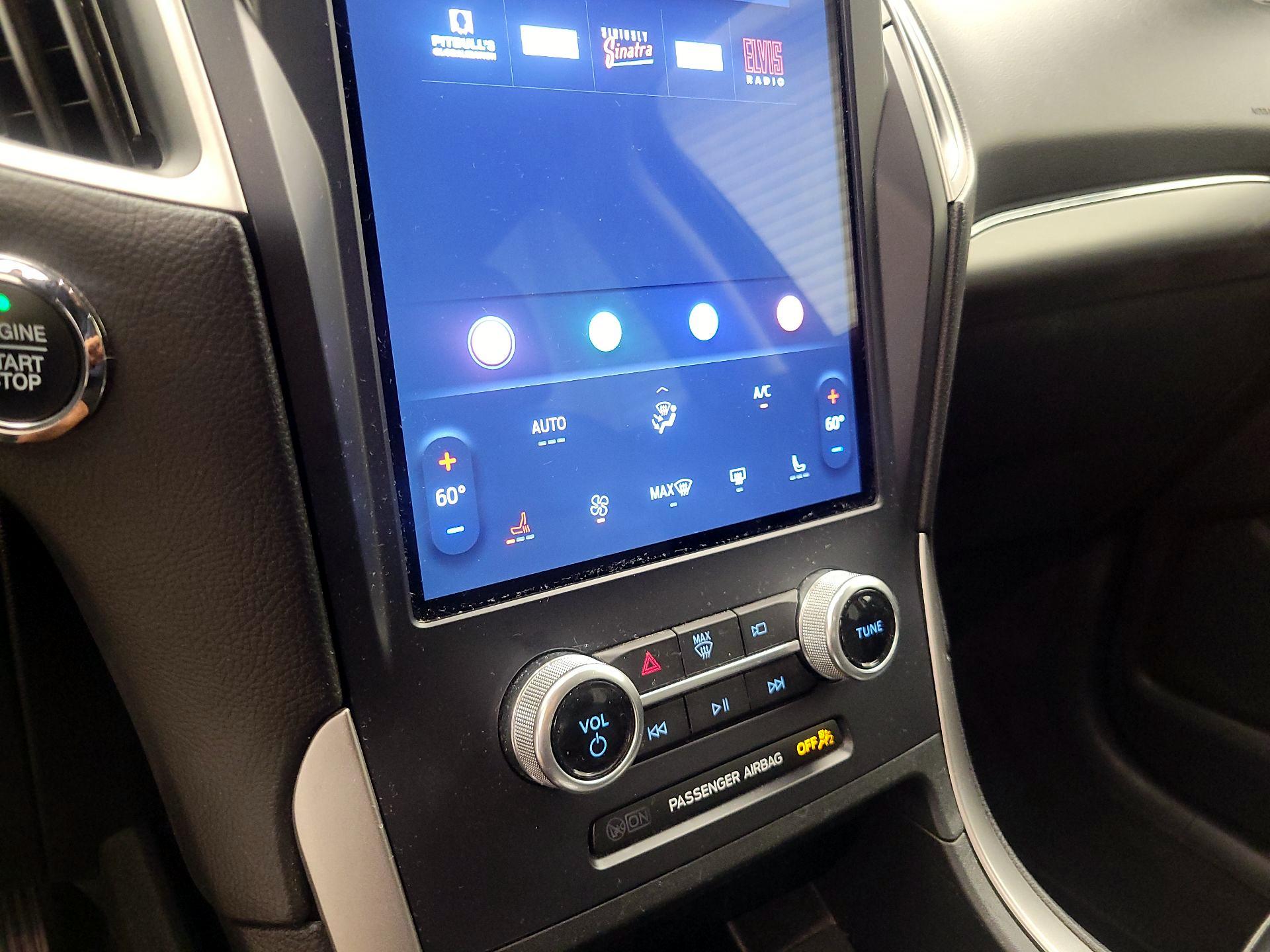 Thumbnail: 2022 Ford Edge - 16