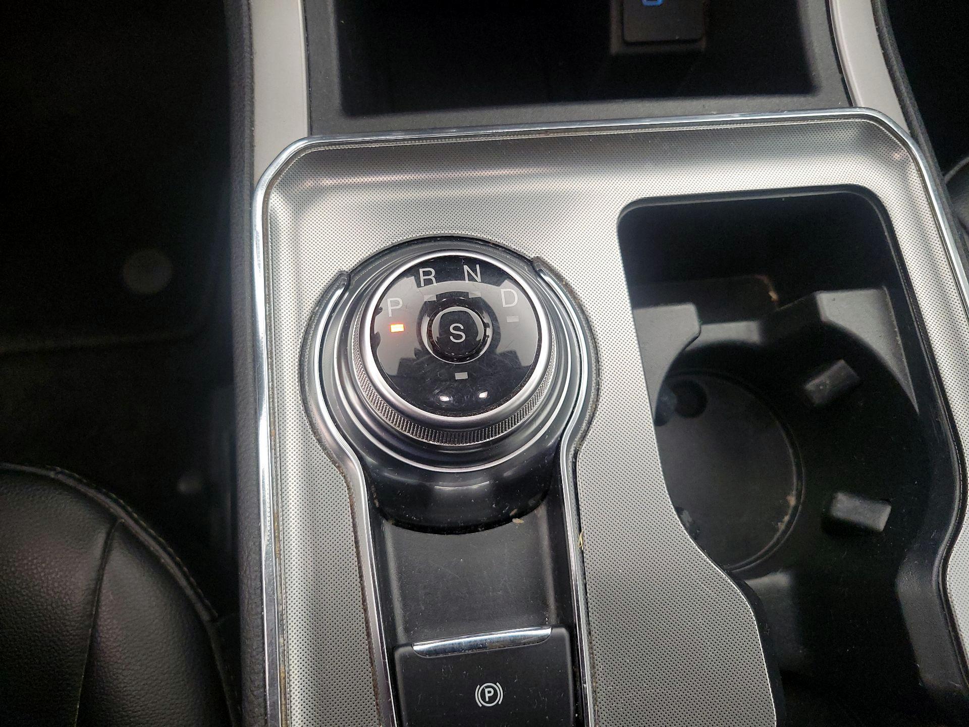 Thumbnail: 2022 Ford Edge - 17