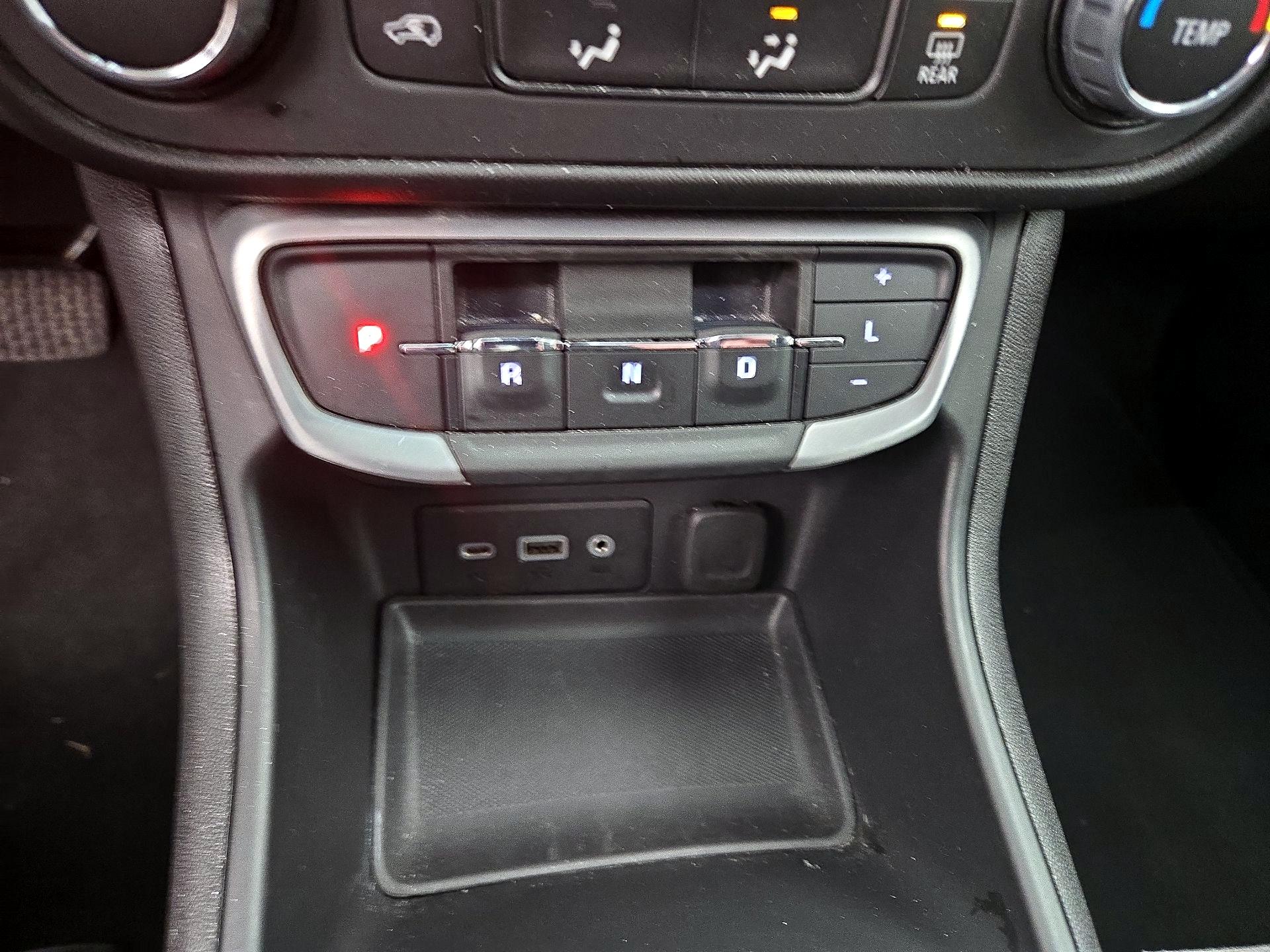 Thumbnail: 2024 GMC Terrain - 17