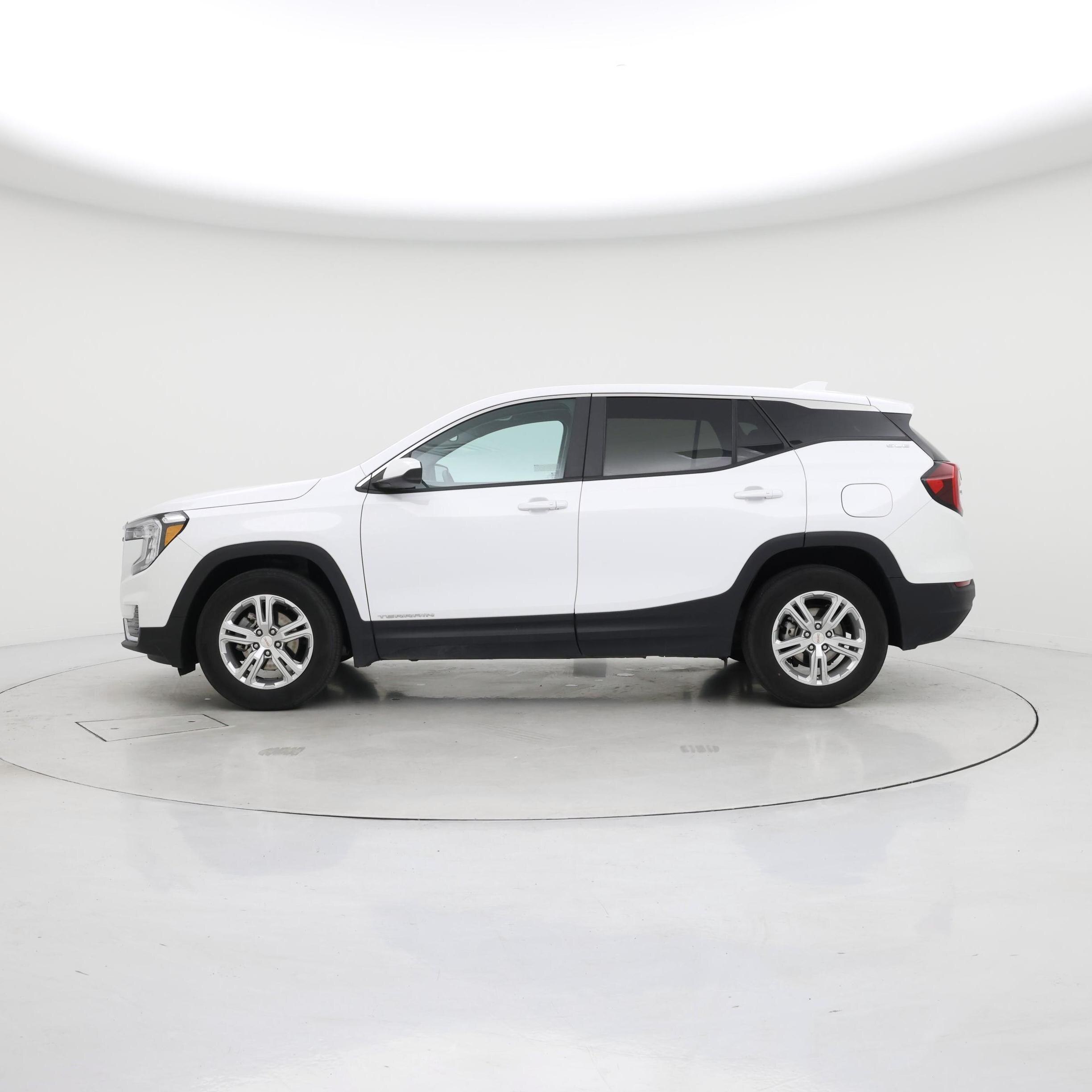 Thumbnail: 2024 GMC Terrain - 3