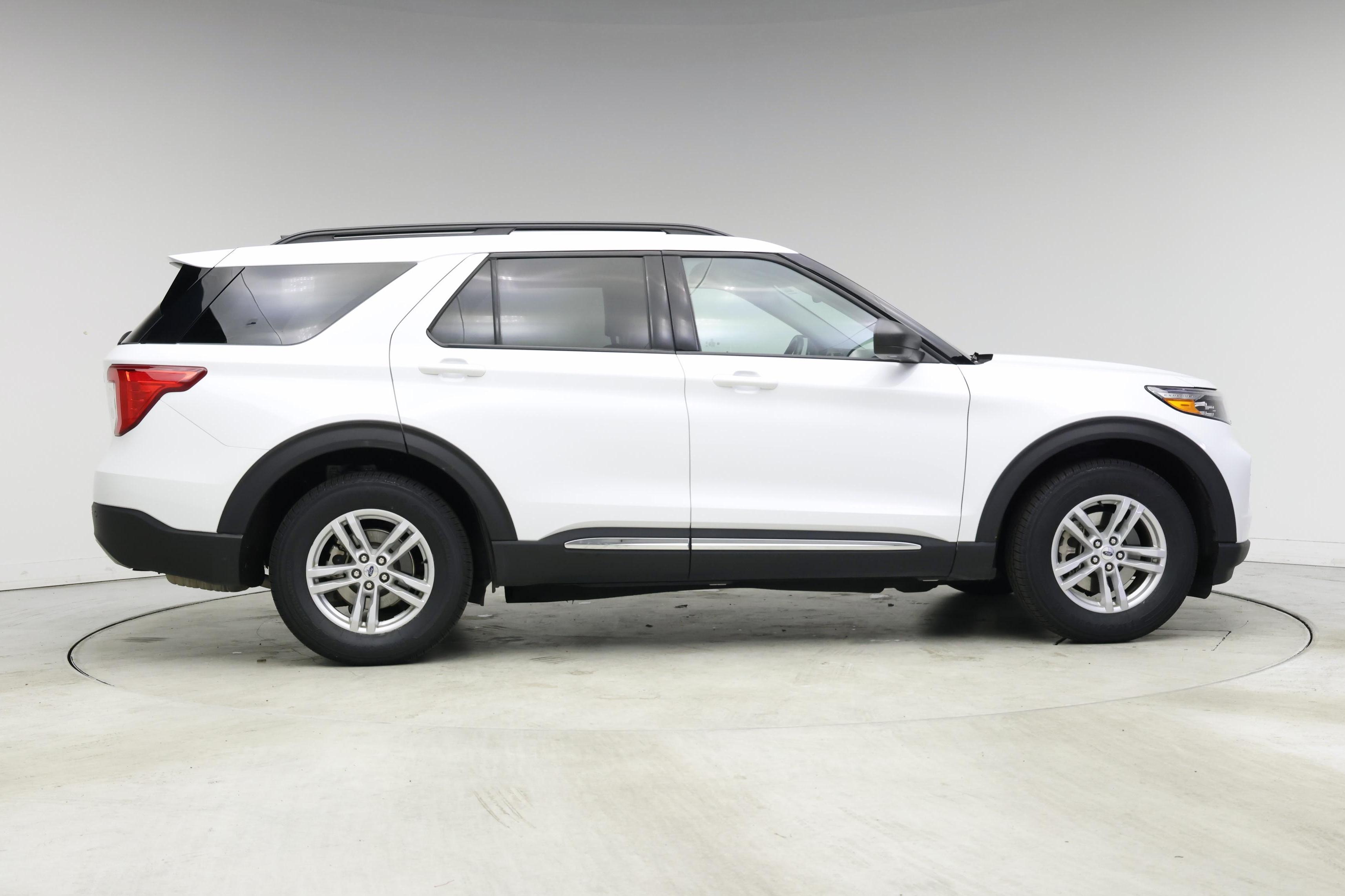 Thumbnail: 2023 Ford Explorer - 7
