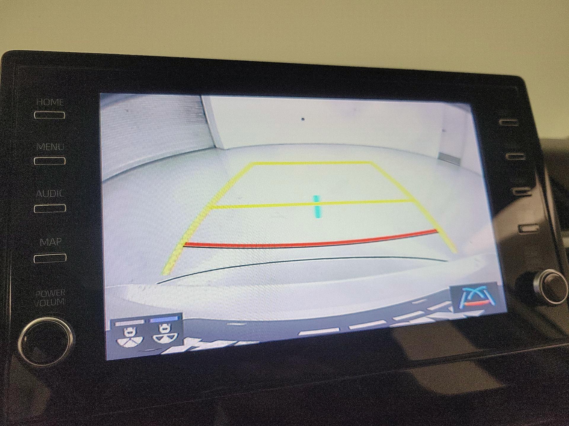 Thumbnail: 2022 Toyota Camry - 14