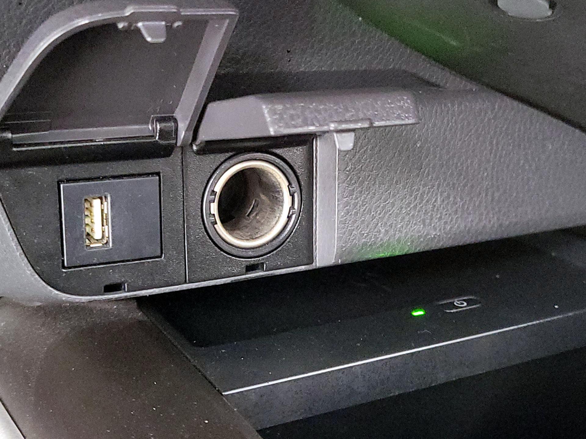 Thumbnail: 2022 Toyota Camry - 18