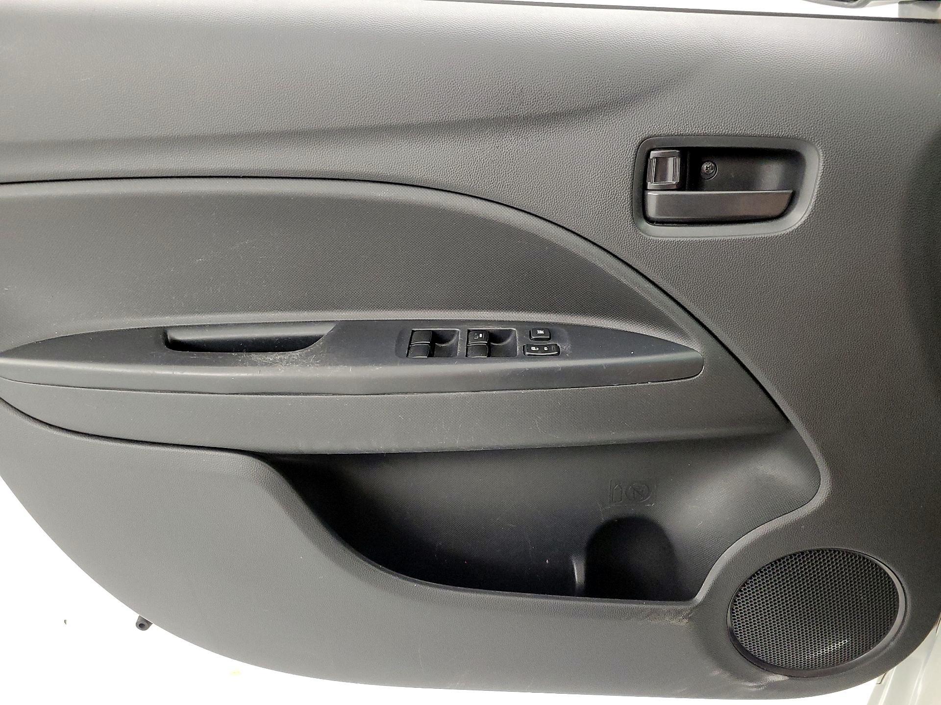 Thumbnail: 2019 Mitsubishi Mirage G4 - 12