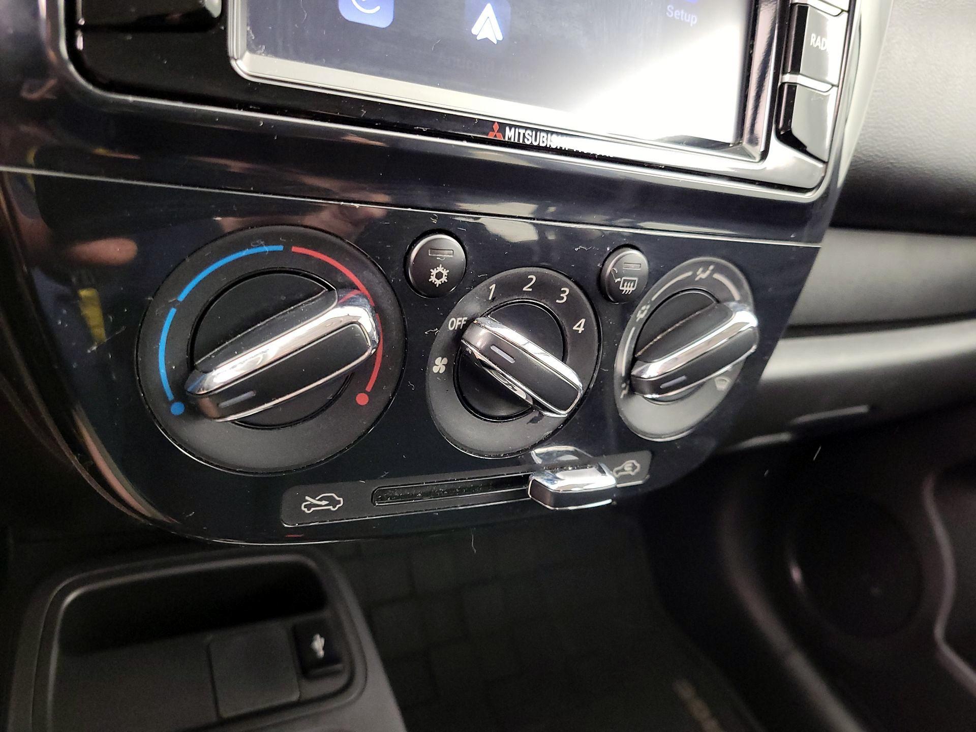 Thumbnail: 2019 Mitsubishi Mirage G4 - 16