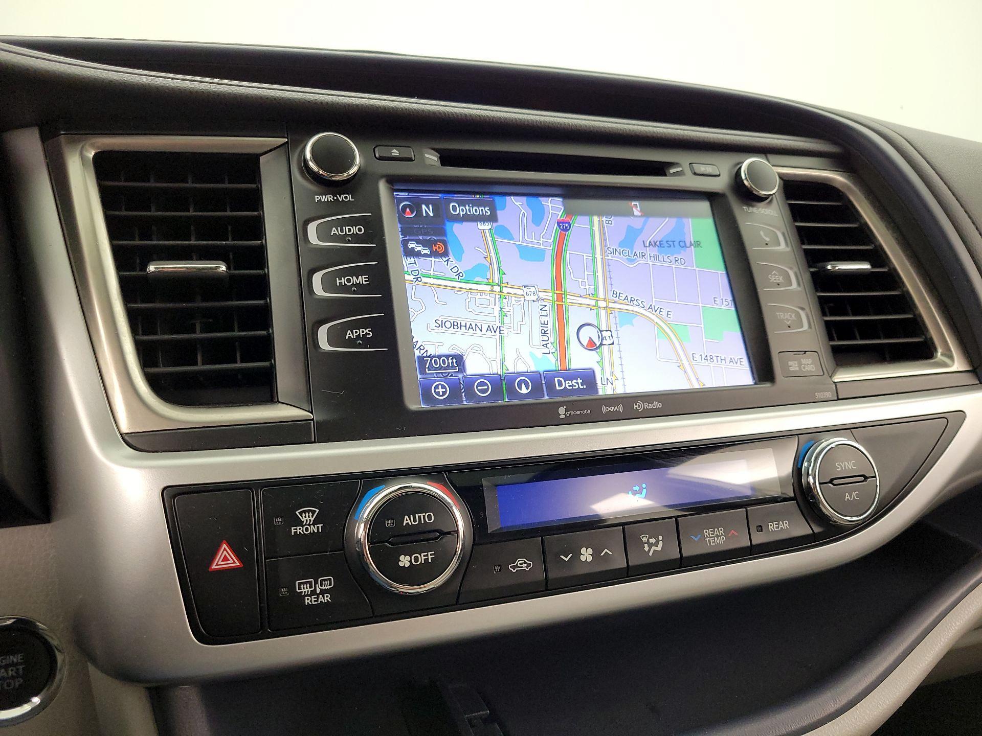 Thumbnail: 2019 Toyota Highlander - 14