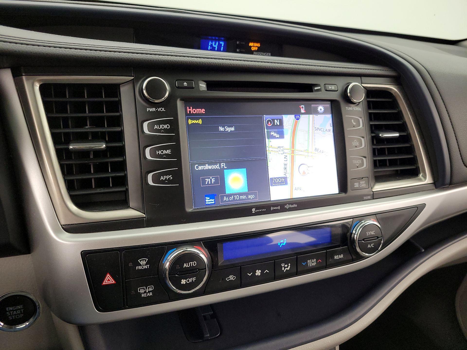 Thumbnail: 2019 Toyota Highlander - 16