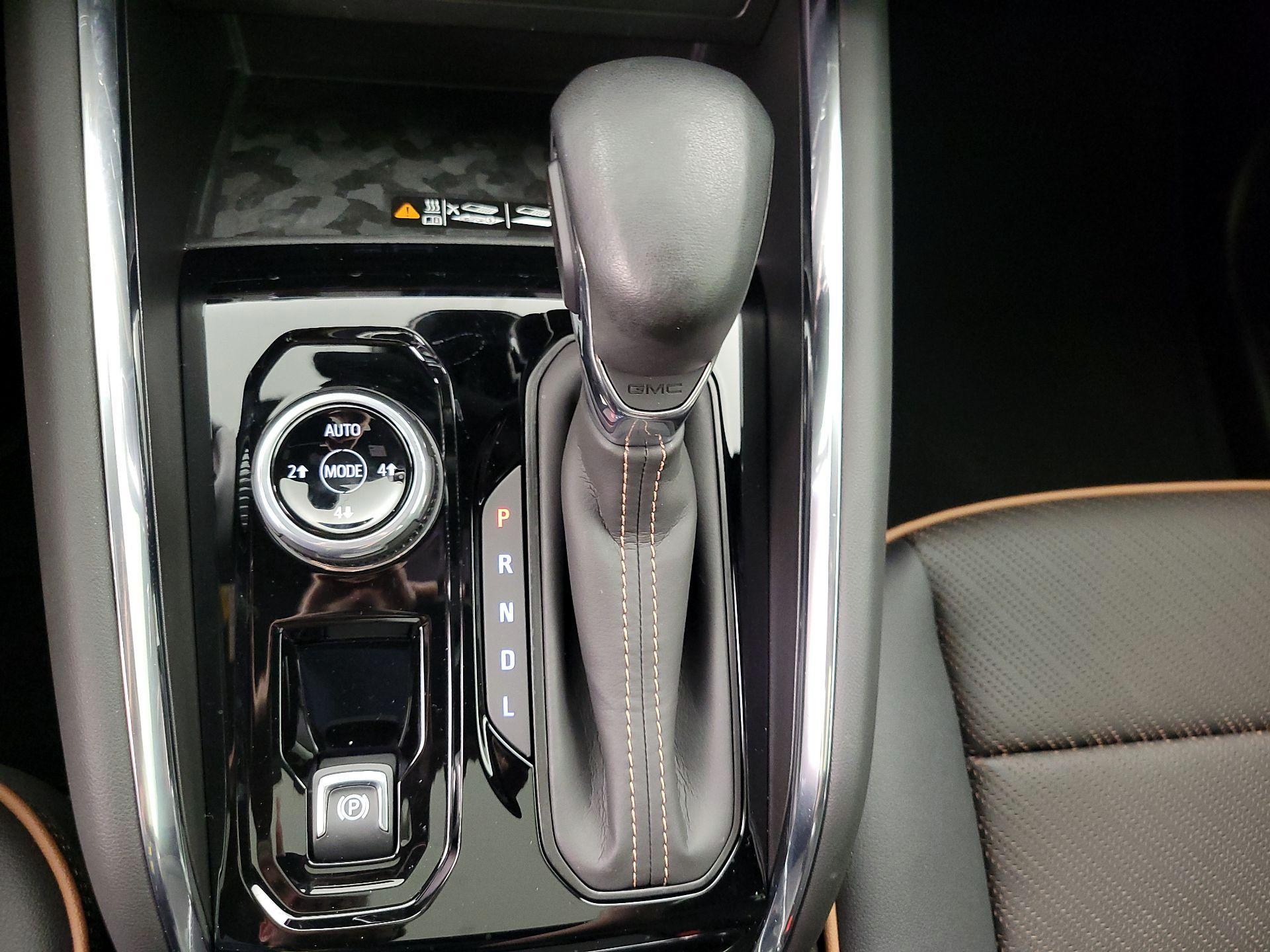 Thumbnail: 2024 GMC Canyon - 18