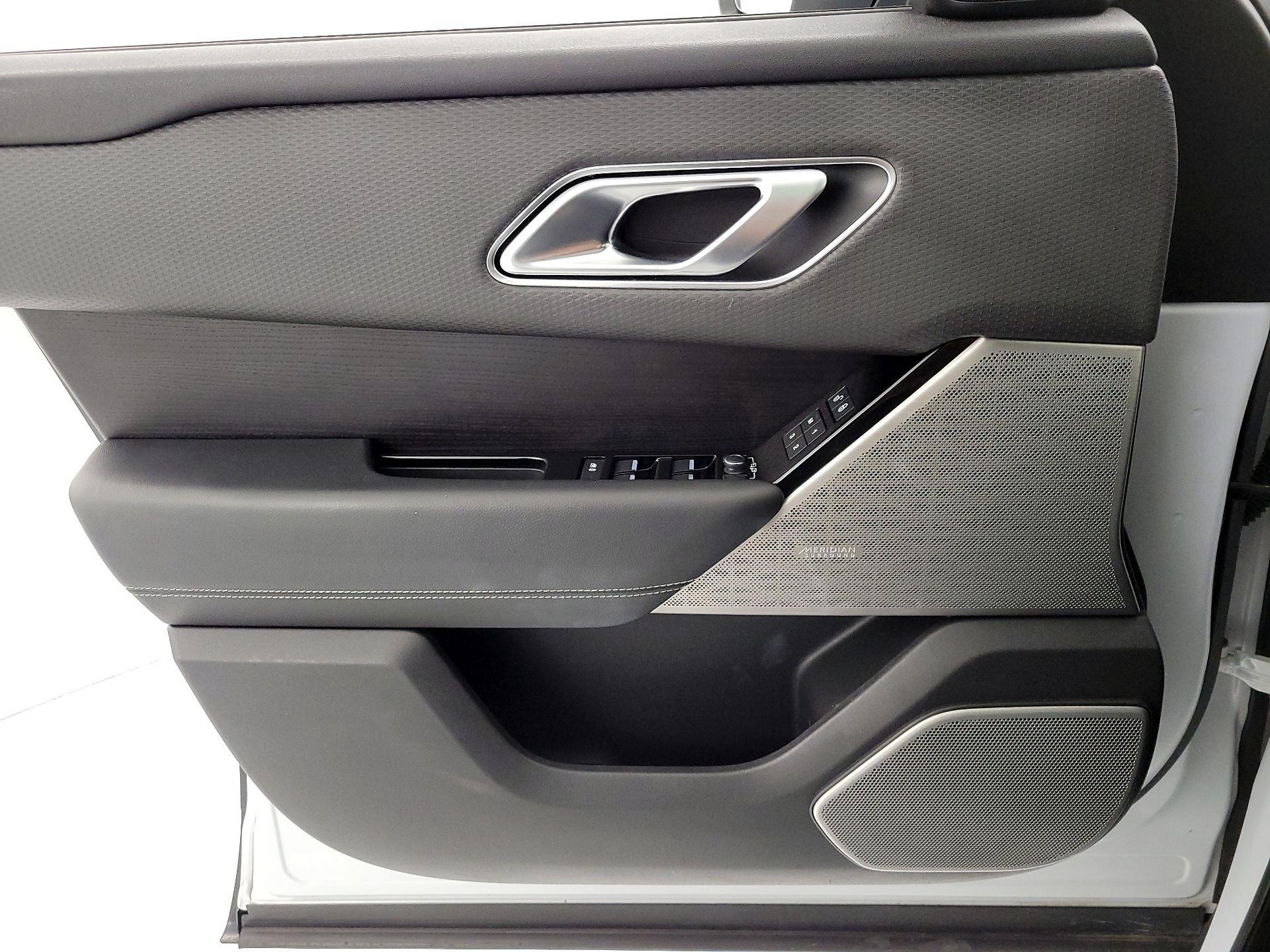 Thumbnail: 2020 Land Rover Range Rover Velar - 12