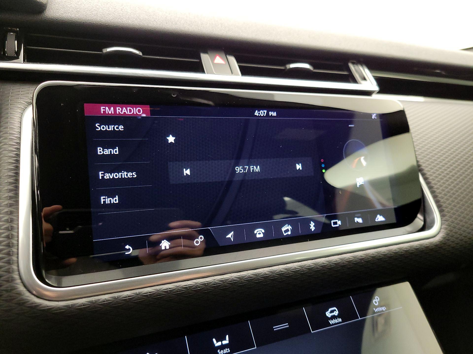 Thumbnail: 2020 Land Rover Range Rover Velar - 16