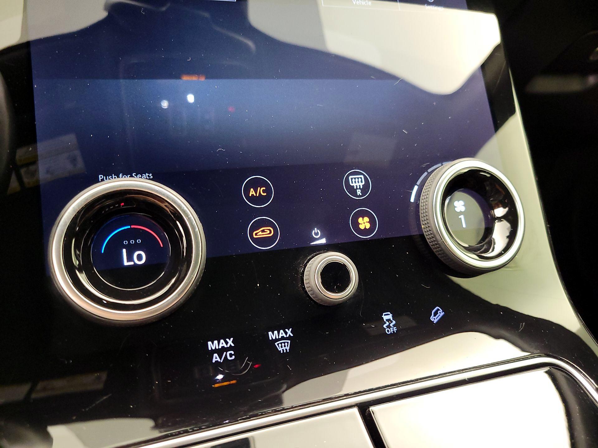 Thumbnail: 2020 Land Rover Range Rover Velar - 17