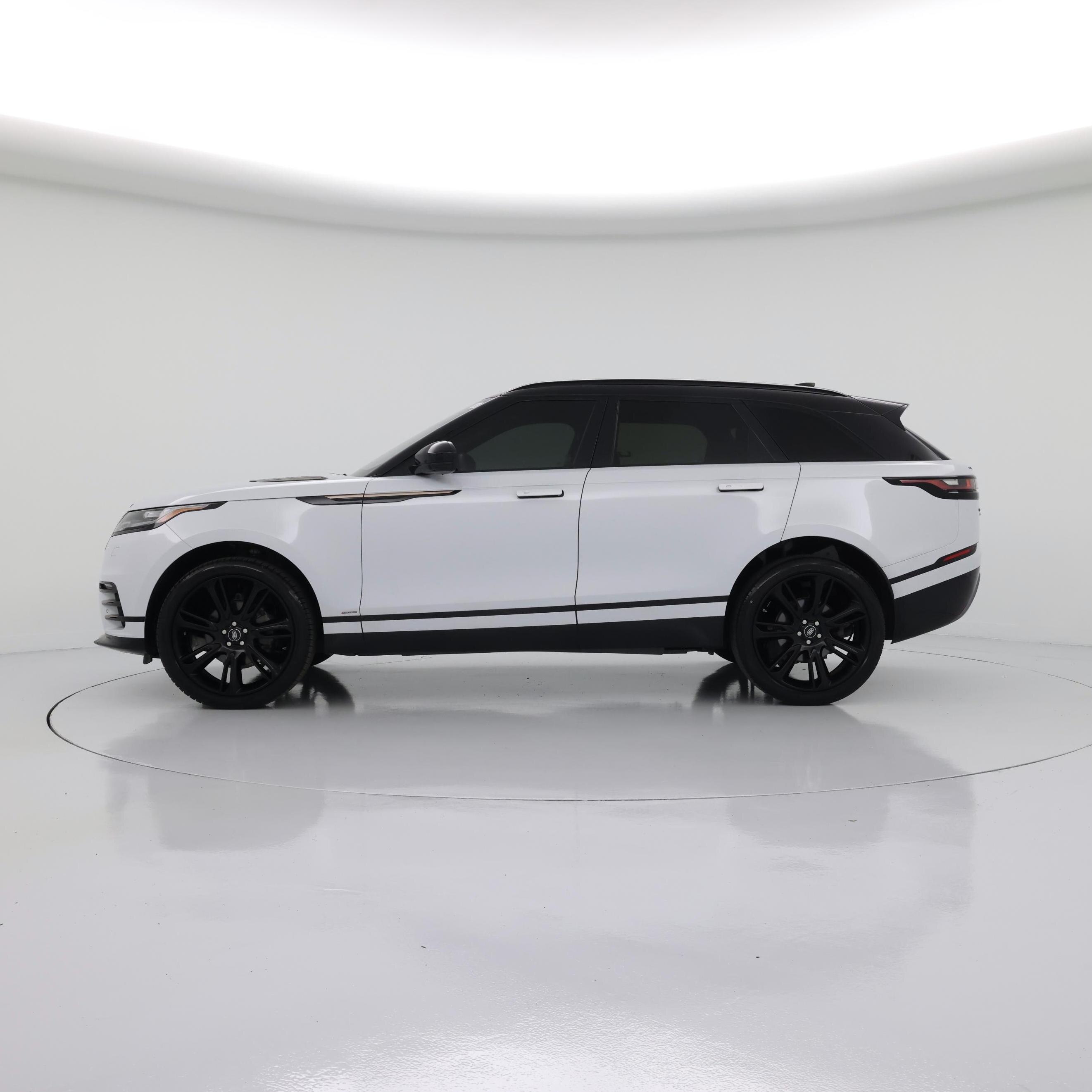 Thumbnail: 2020 Land Rover Range Rover Velar - 3