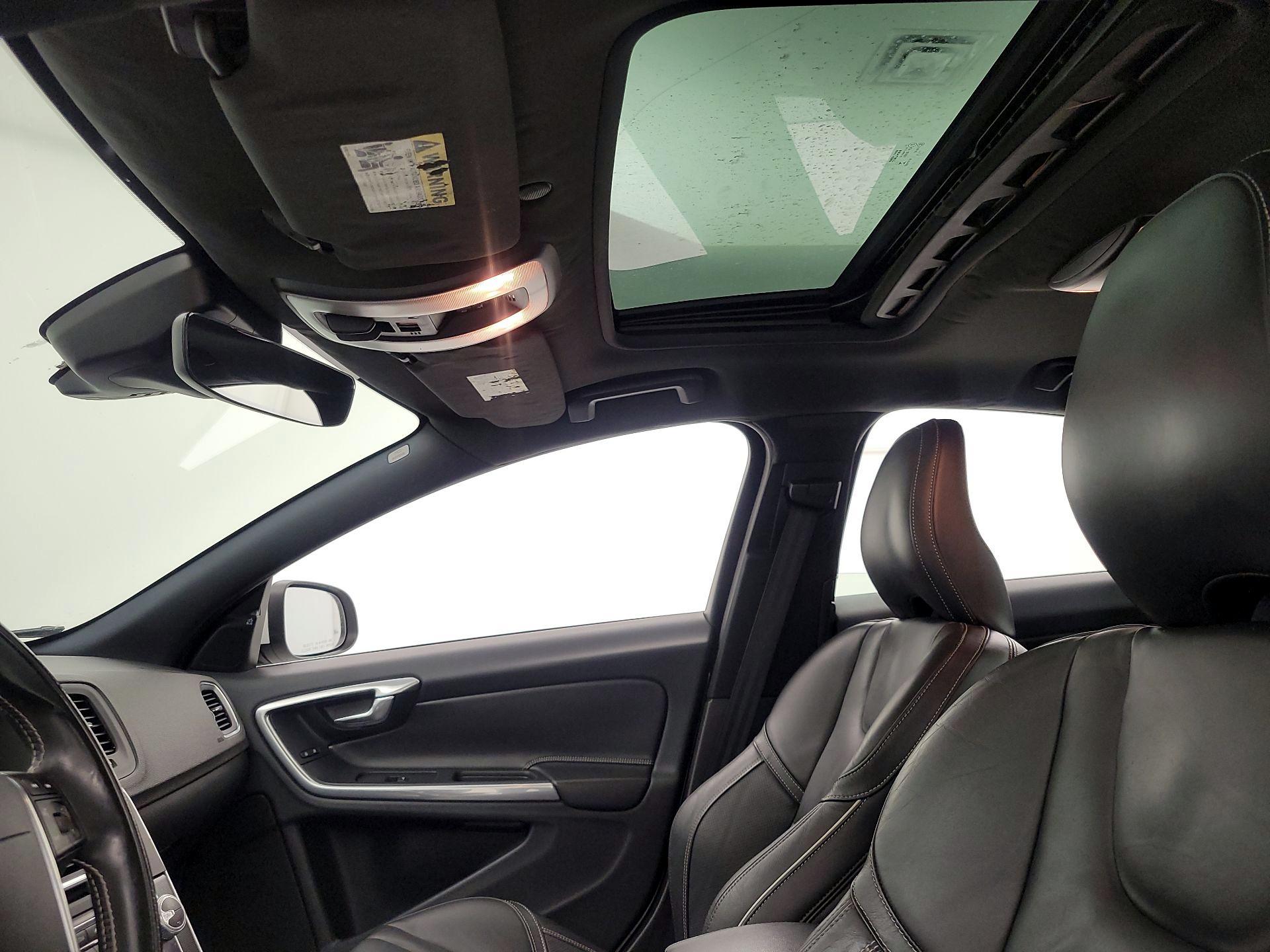 Thumbnail: 2016 Volvo S60 - 18