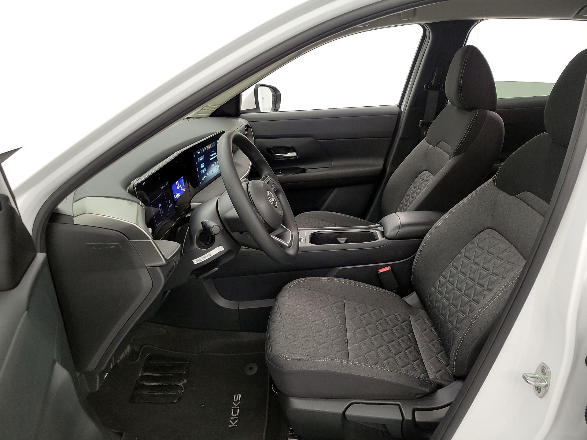 Thumbnail: 2025 Nissan Kicks - 11