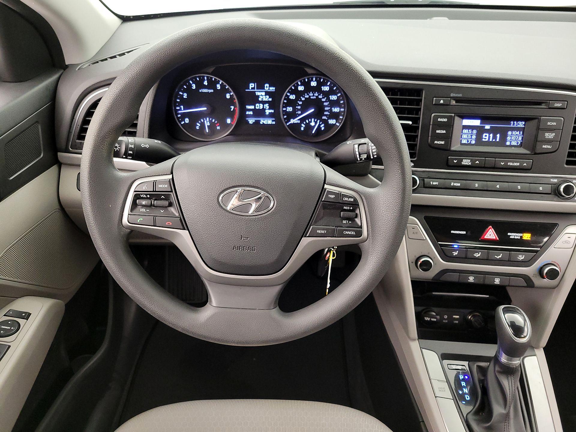 Thumbnail: 2018 Hyundai Elantra - 10