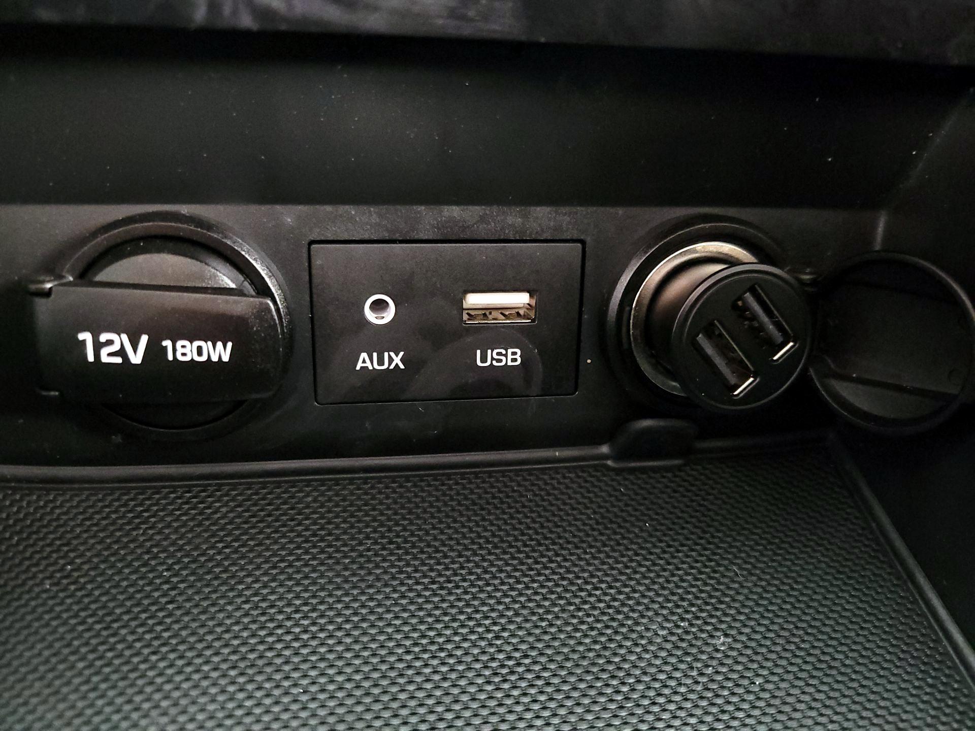 Thumbnail: 2018 Hyundai Elantra - 17