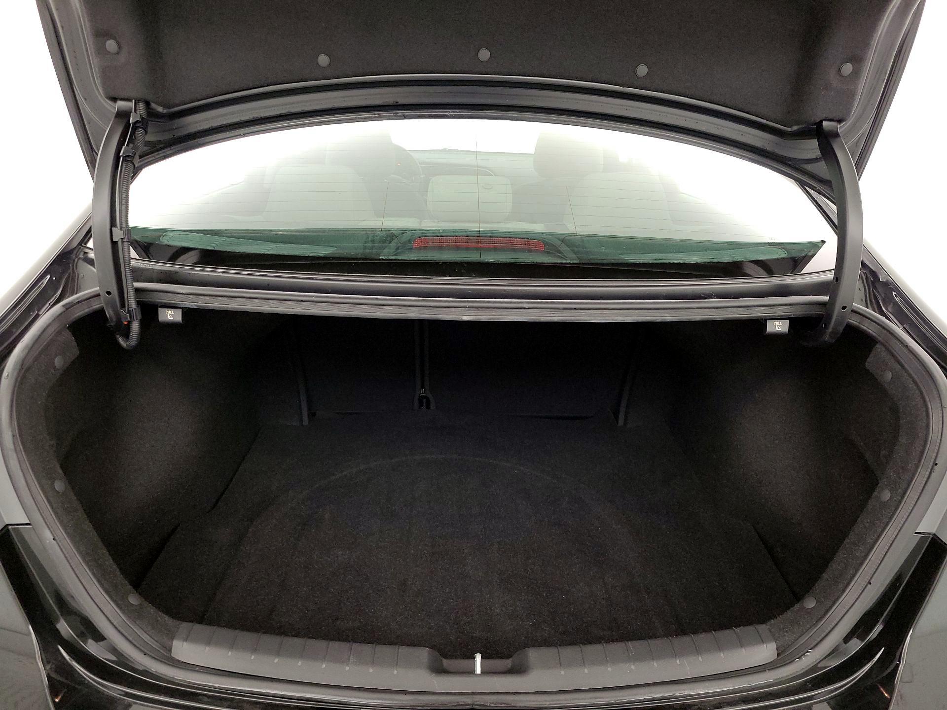 Thumbnail: 2018 Hyundai Elantra - 19