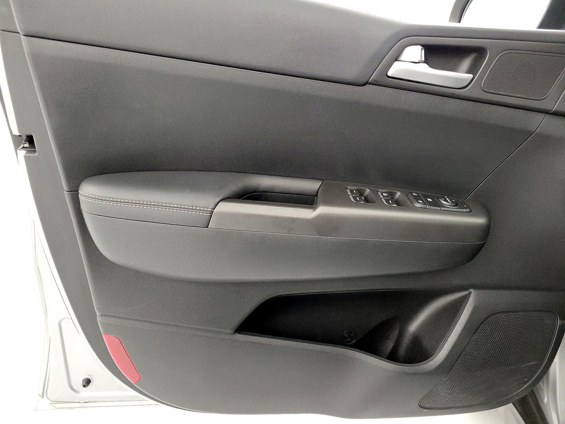 Thumbnail: 2021 Kia Sportage - 12