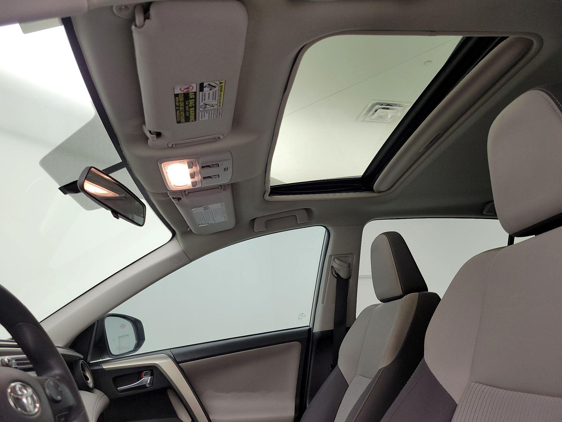 Thumbnail: 2014 Toyota RAV4 - 19