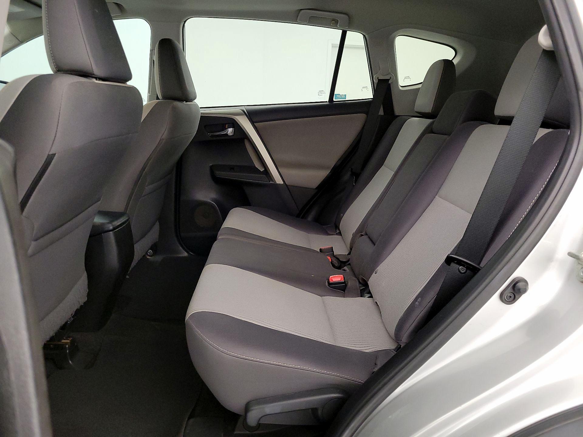 Thumbnail: 2014 Toyota RAV4 - 20