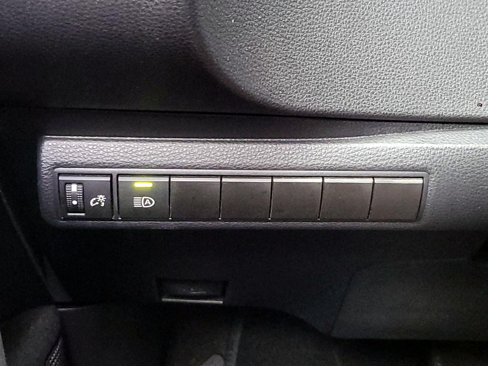 Thumbnail: 2024 Toyota Corolla - 13