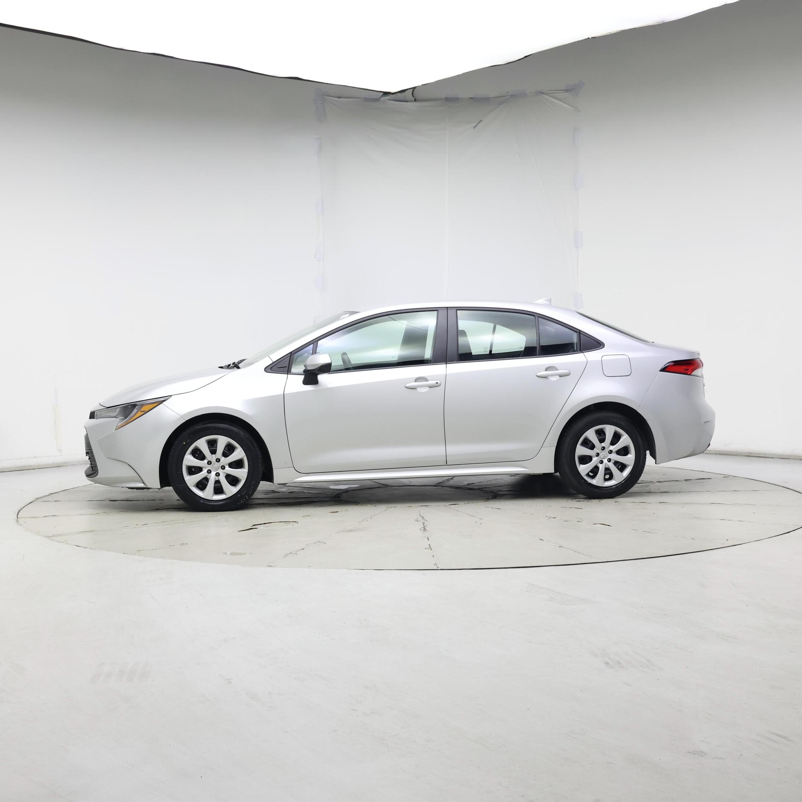 Thumbnail: 2024 Toyota Corolla - 3