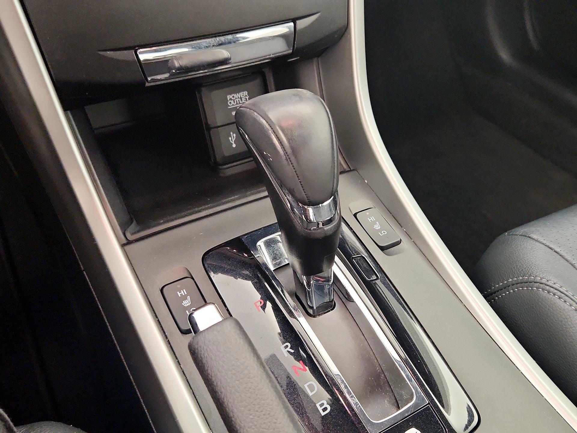 Thumbnail: 2015 Honda Accord - 18