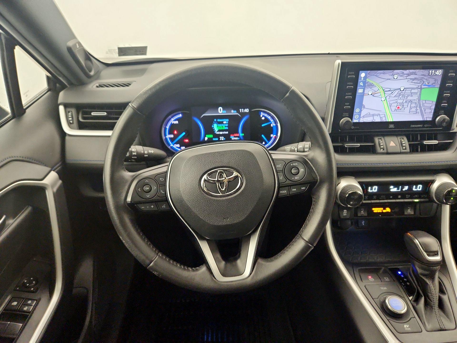 Thumbnail: 2021 Toyota RAV4 - 10