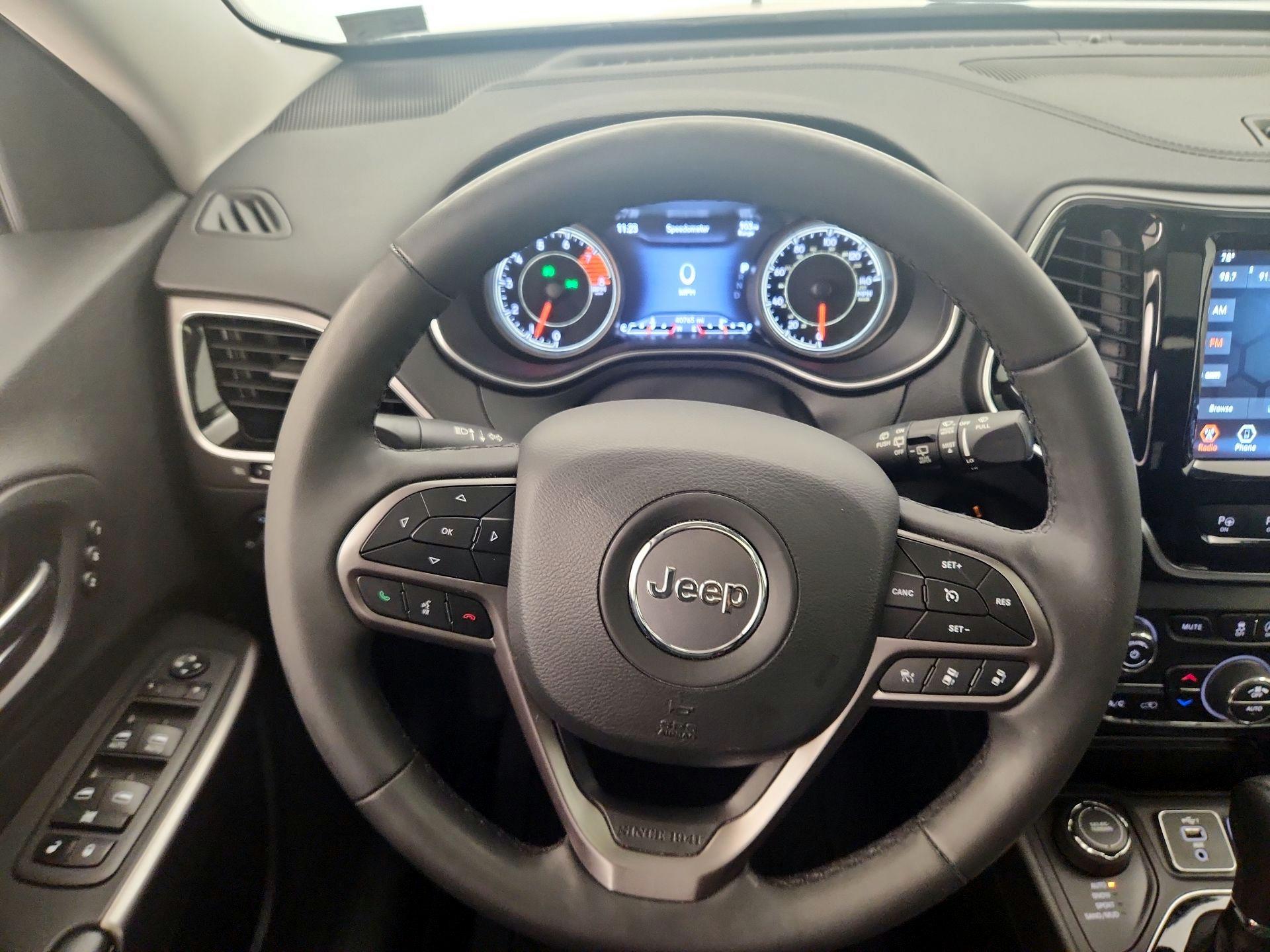 Thumbnail: 2022 Jeep Cherokee - 10