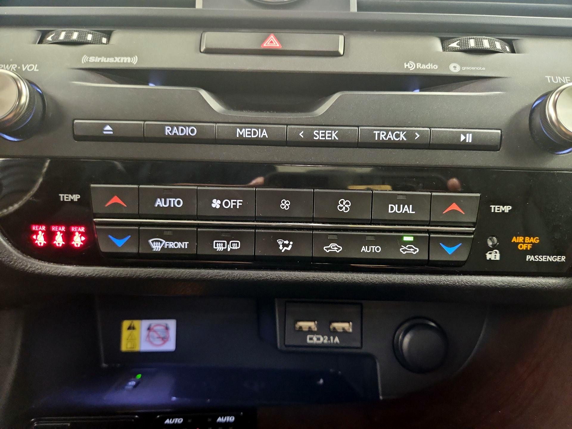 Thumbnail: 2021 Lexus RX - 17