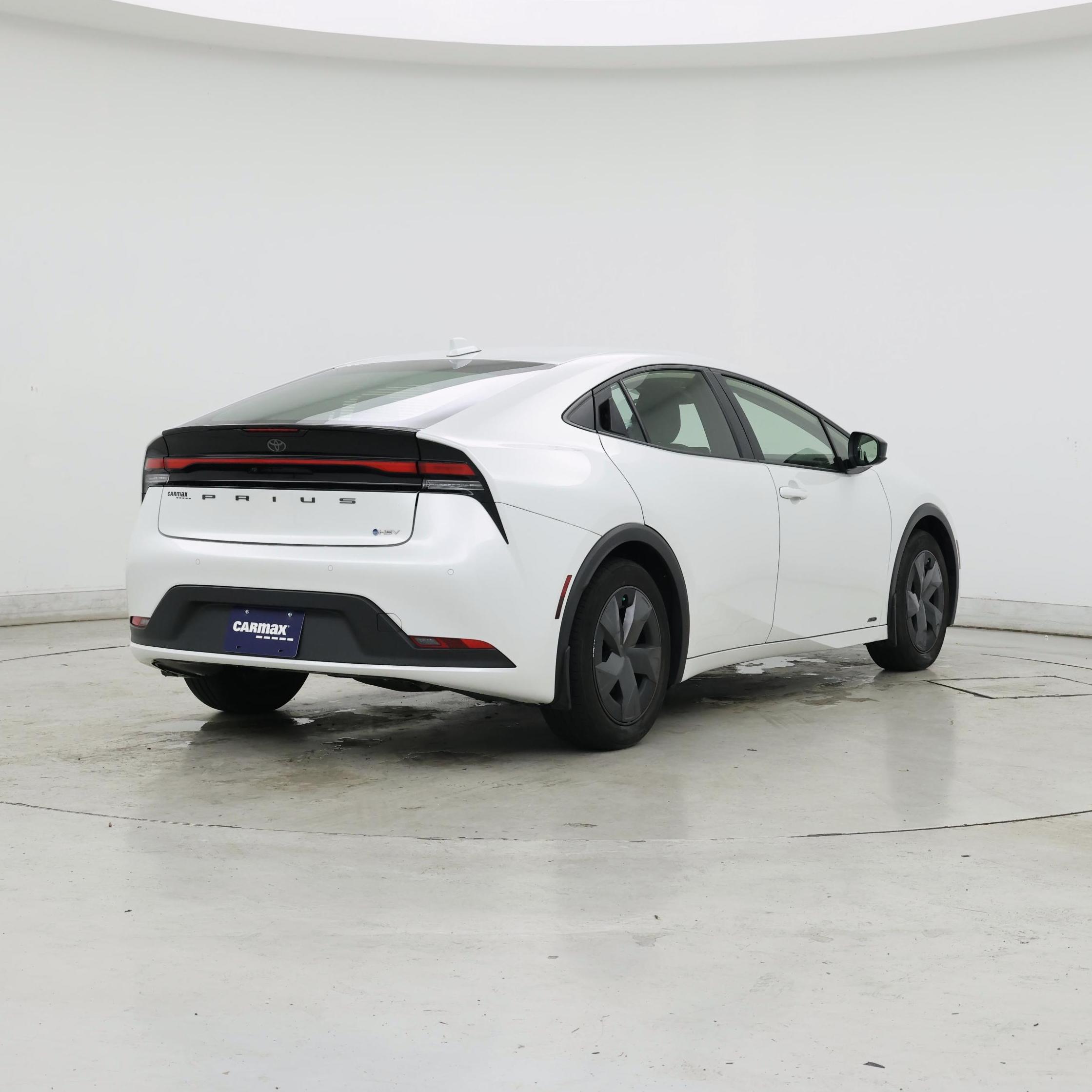 Thumbnail: 2023 Toyota Prius - 8