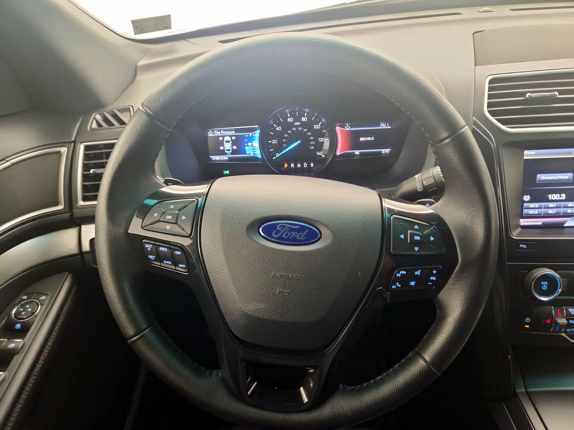 Thumbnail: 2016 Ford Explorer - 10