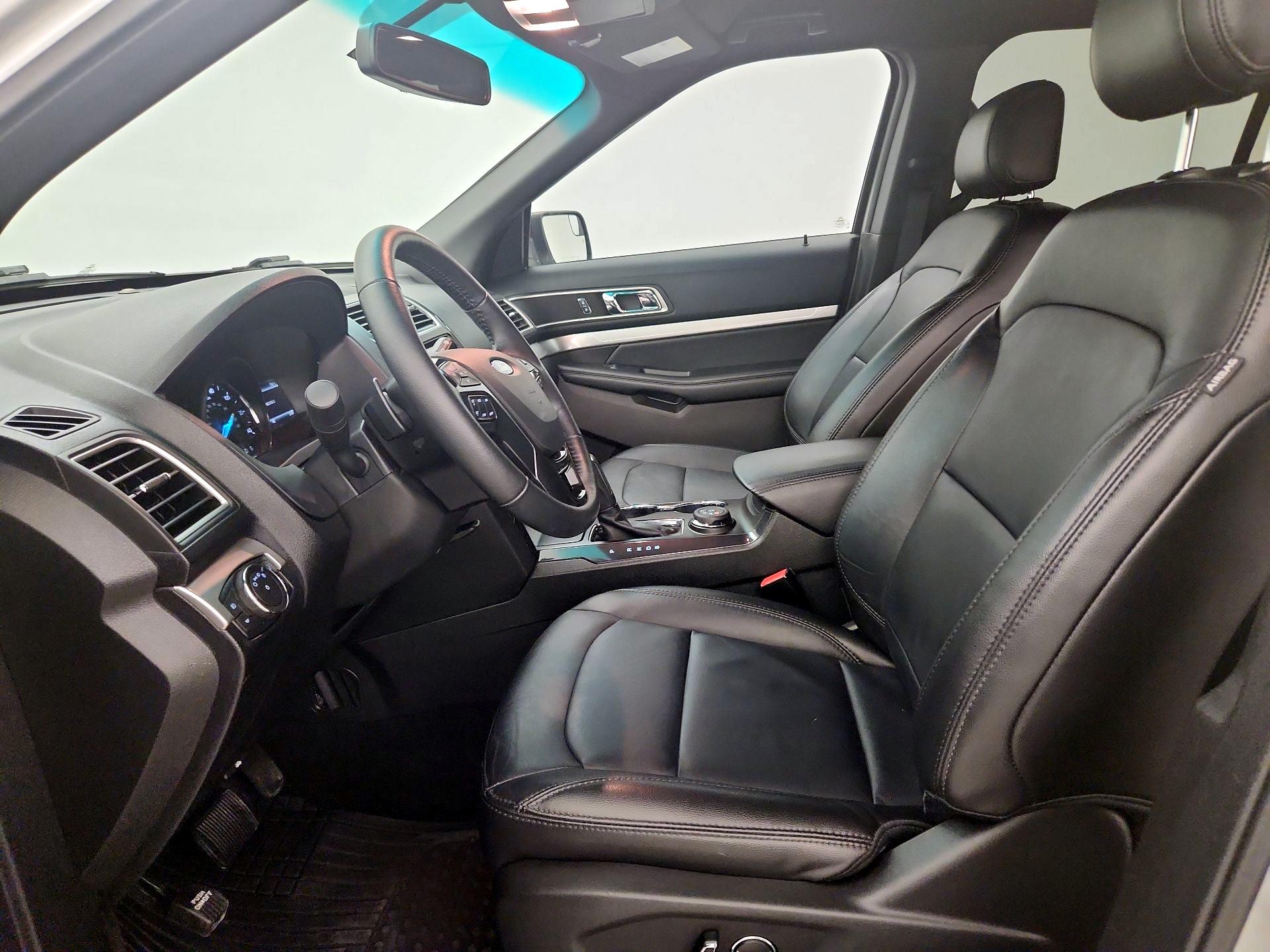 Thumbnail: 2016 Ford Explorer - 11