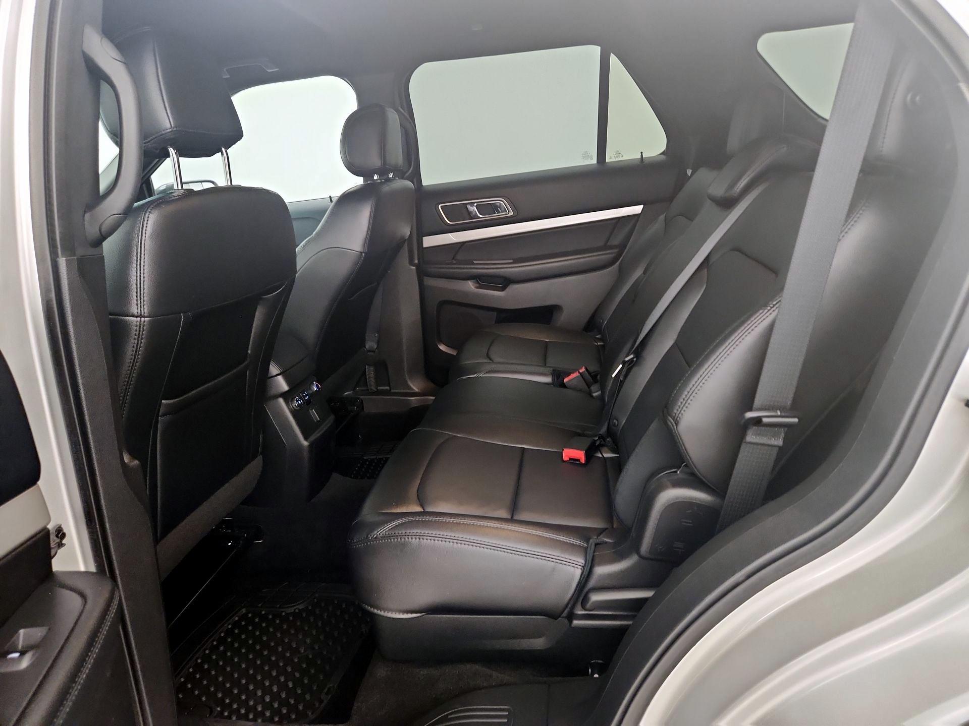 Thumbnail: 2016 Ford Explorer - 19