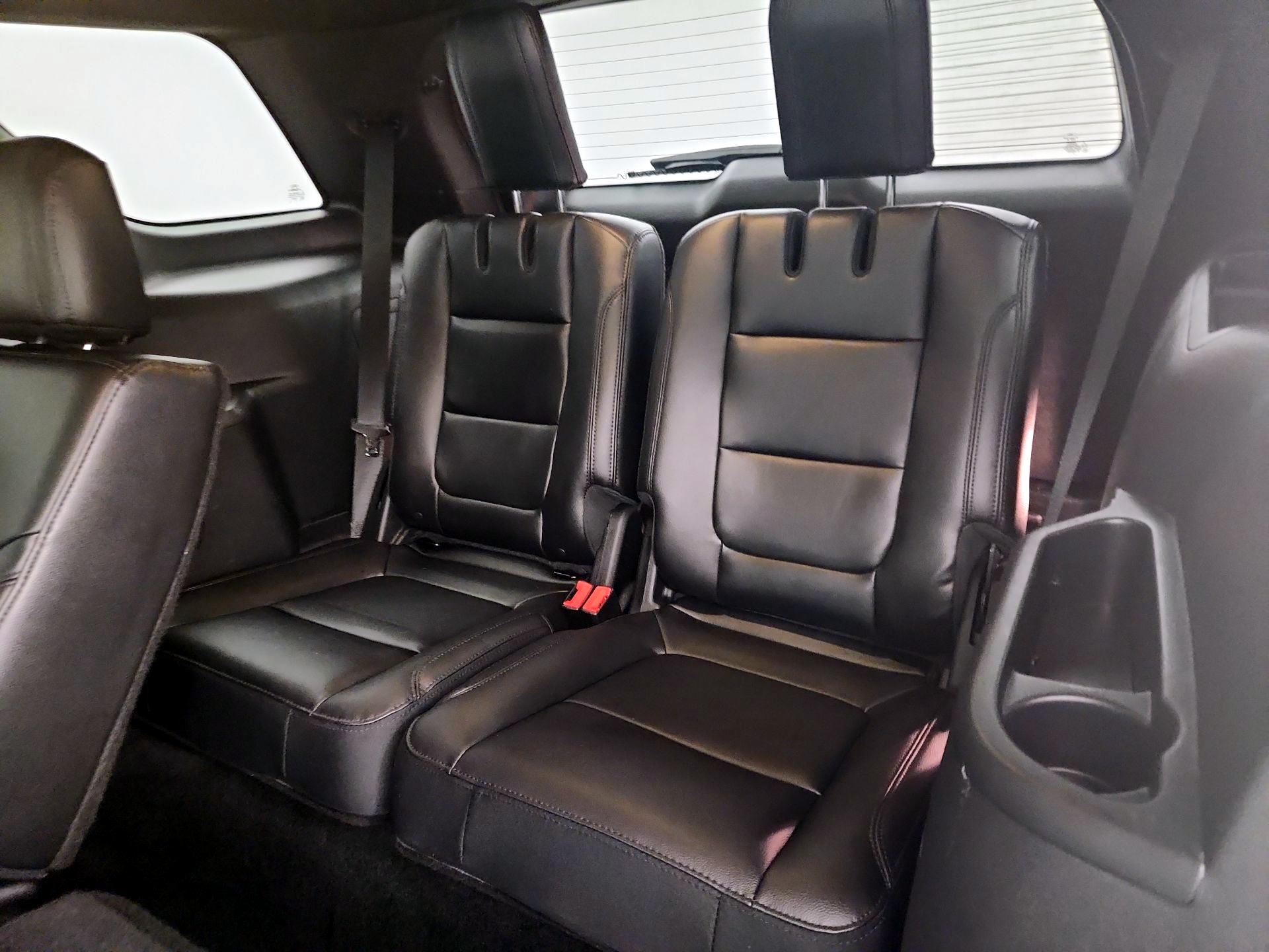 Thumbnail: 2016 Ford Explorer - 20