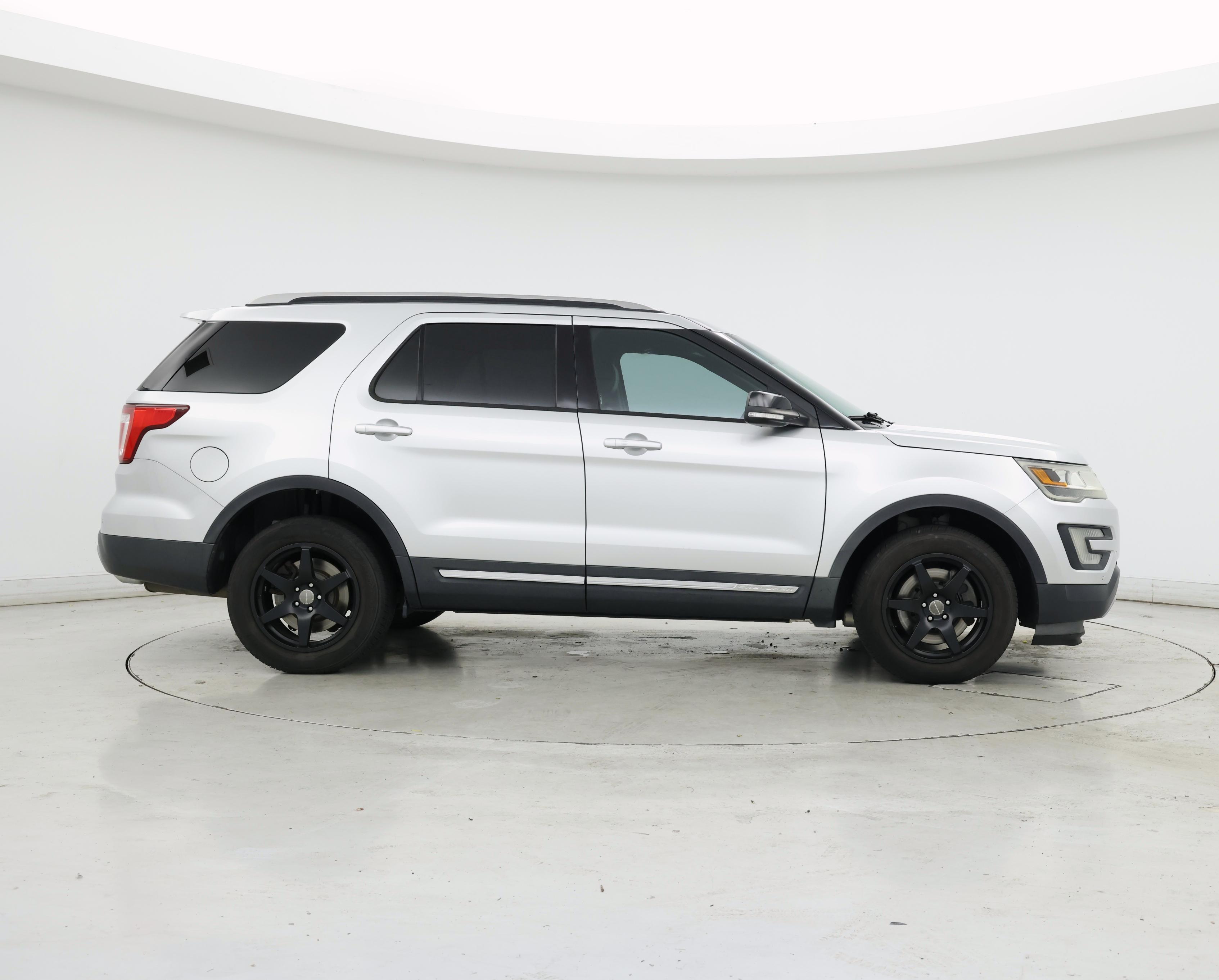 Thumbnail: 2016 Ford Explorer - 7