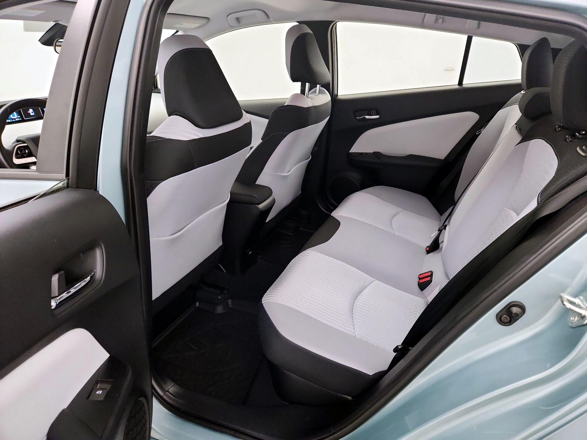 Thumbnail: 2018 Toyota Prius - 20